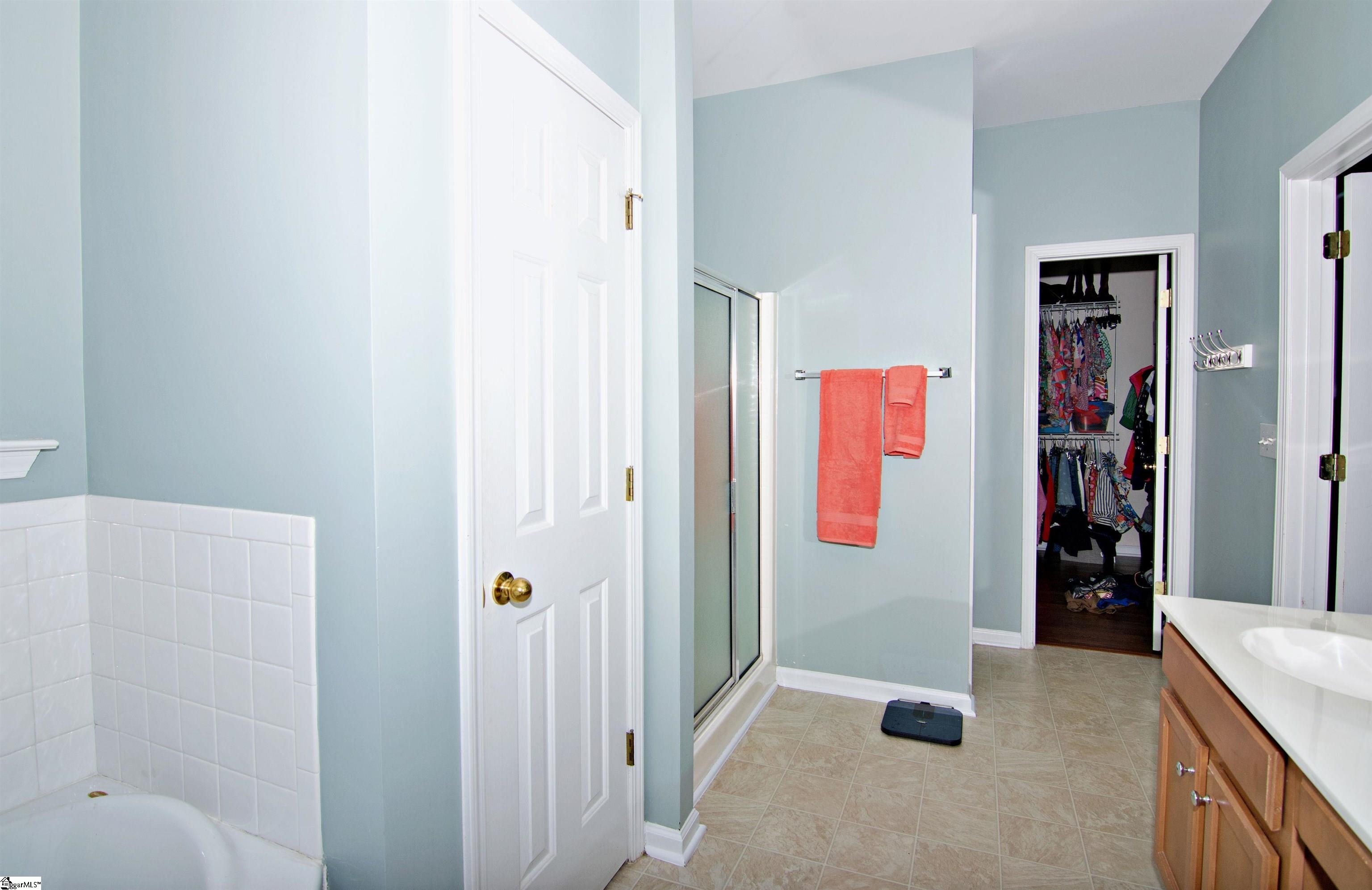 601 Kingsmoor Drive Property Photo 29