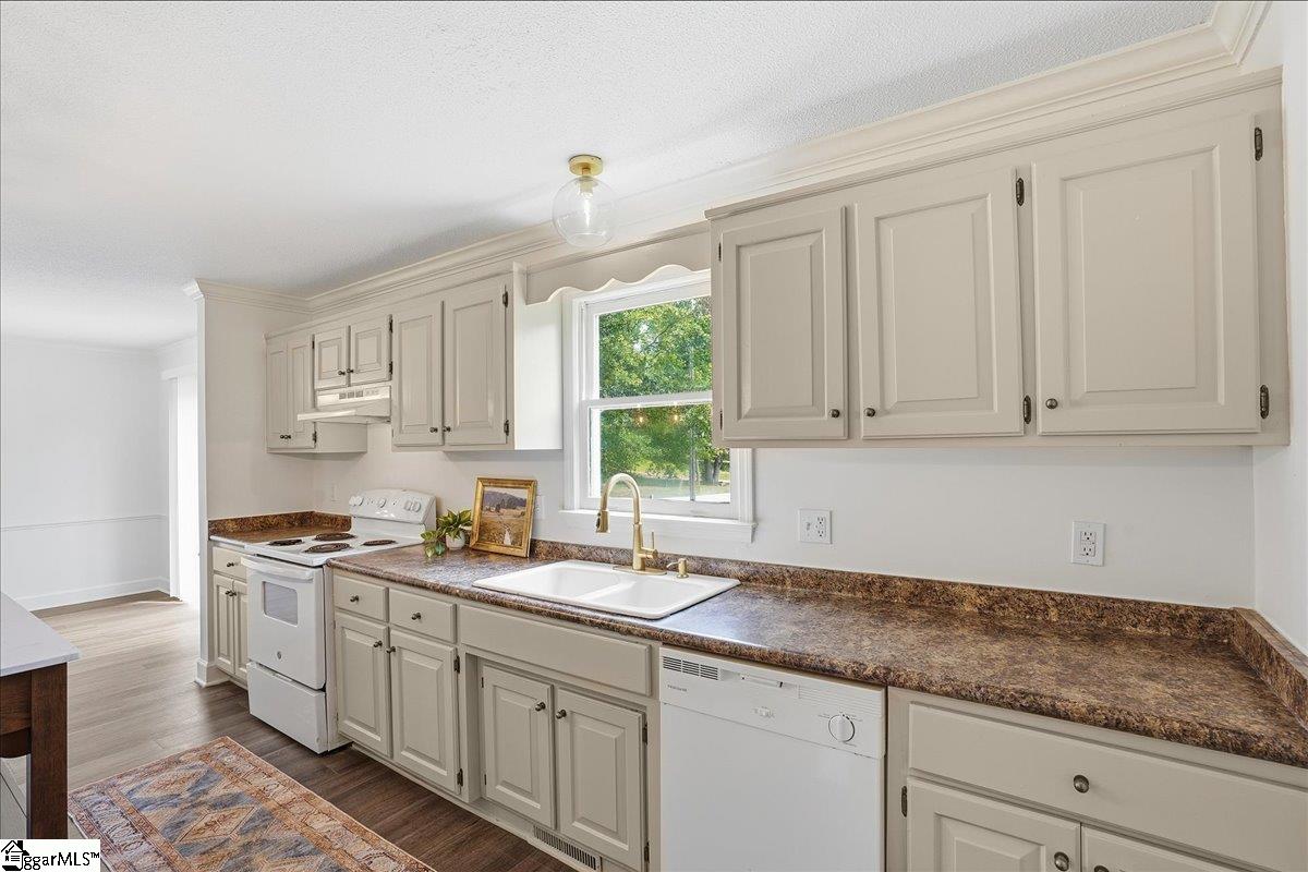 1 Green Ridge Place Property Photo 6