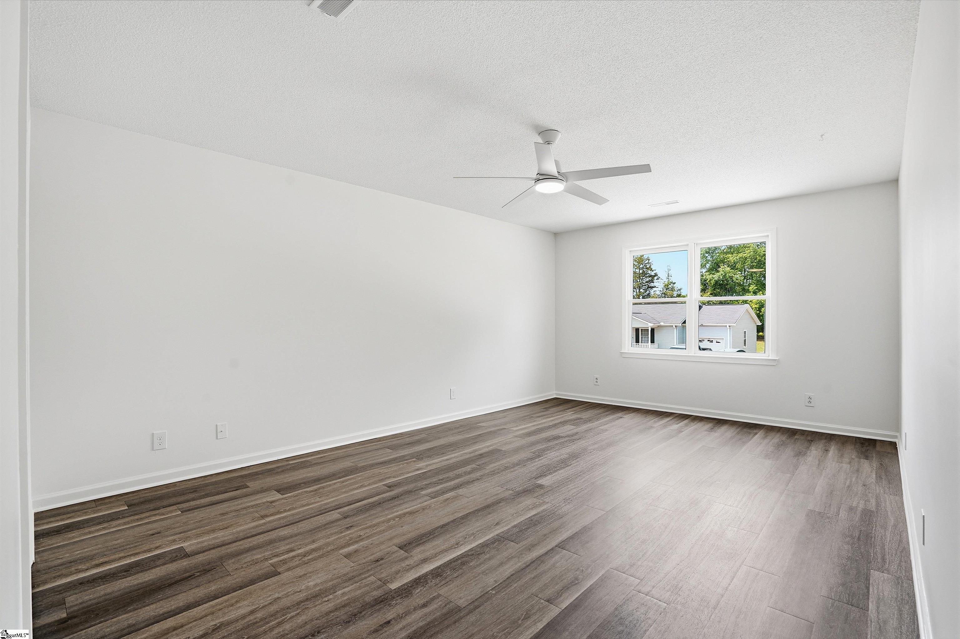 1 Green Ridge Place Property Photo 14