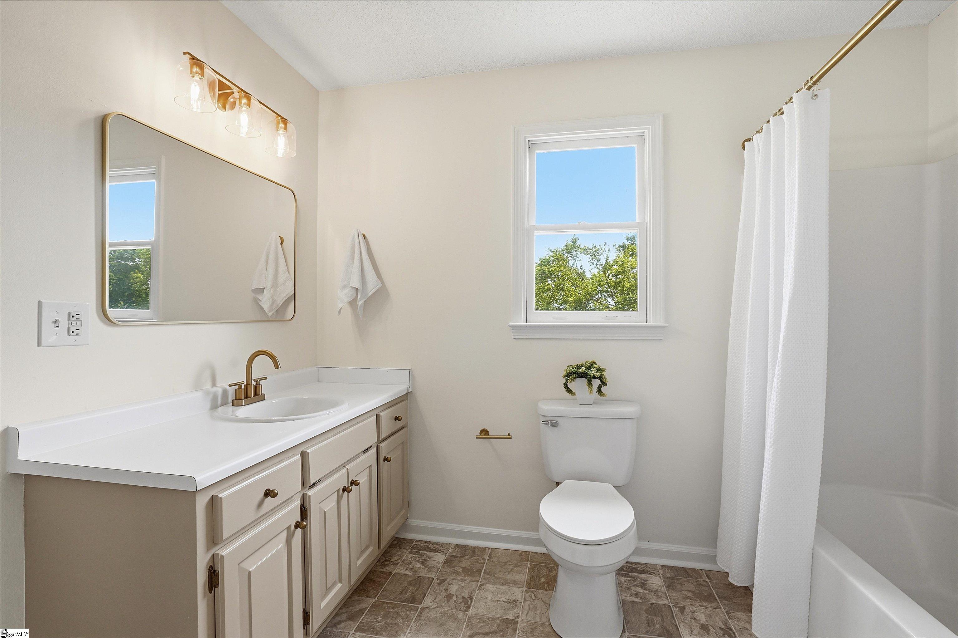 1 Green Ridge Place Property Photo 15