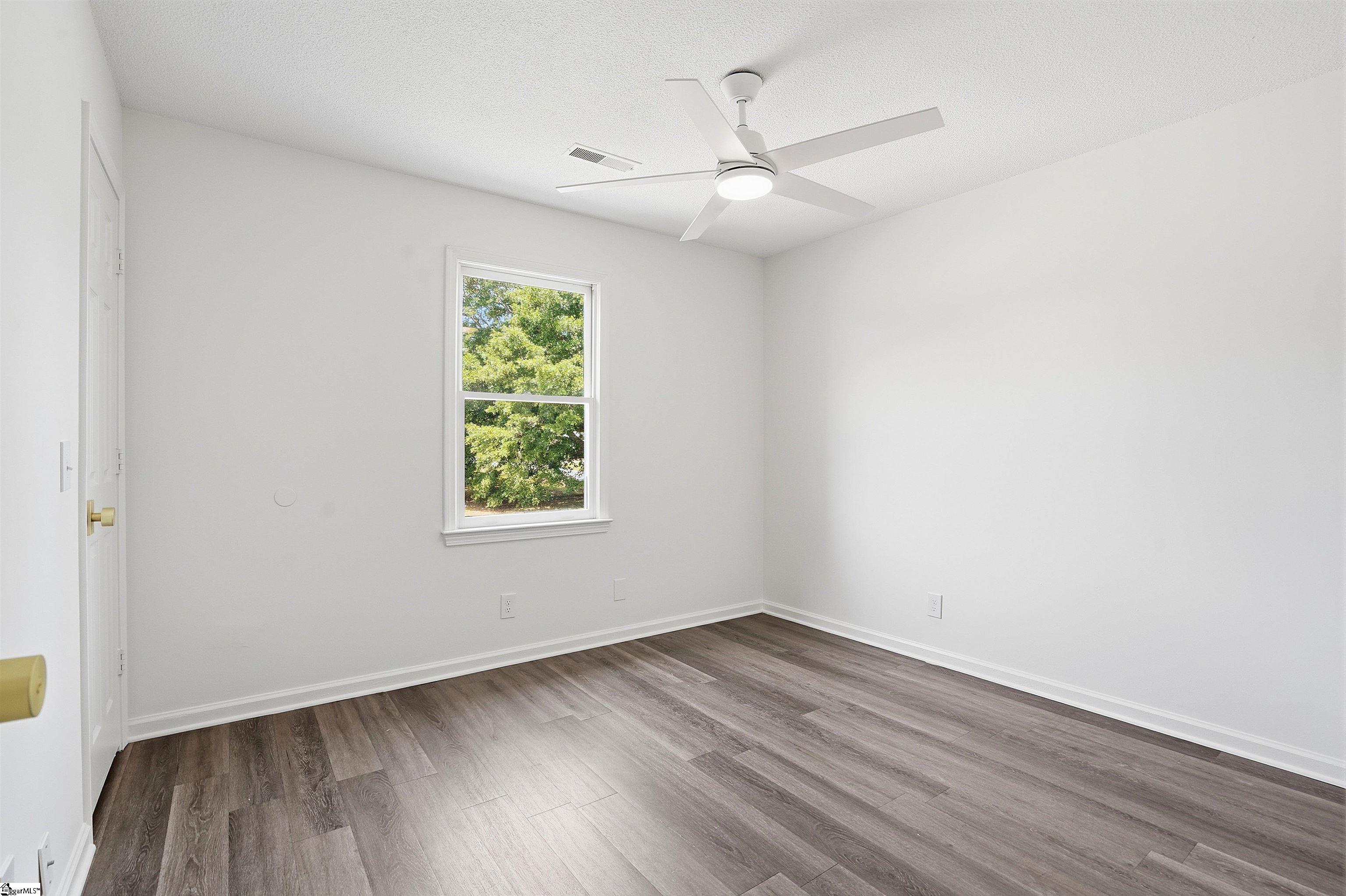 1 Green Ridge Place Property Photo 17