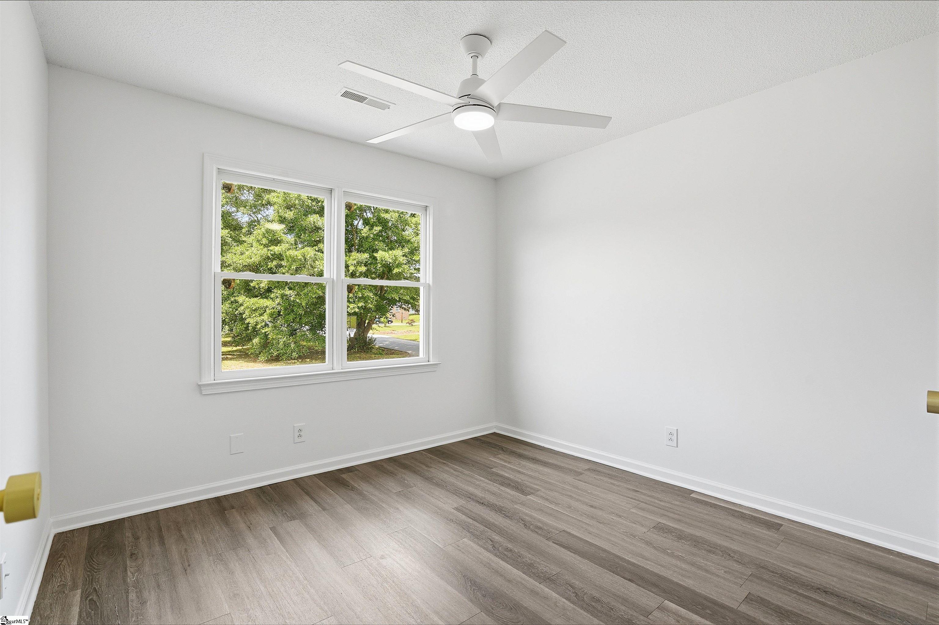 1 Green Ridge Place Property Photo 18
