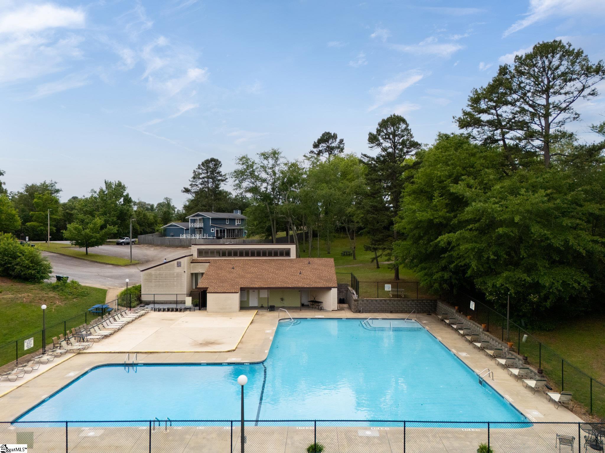 1606 Winding Way Property Photo 33