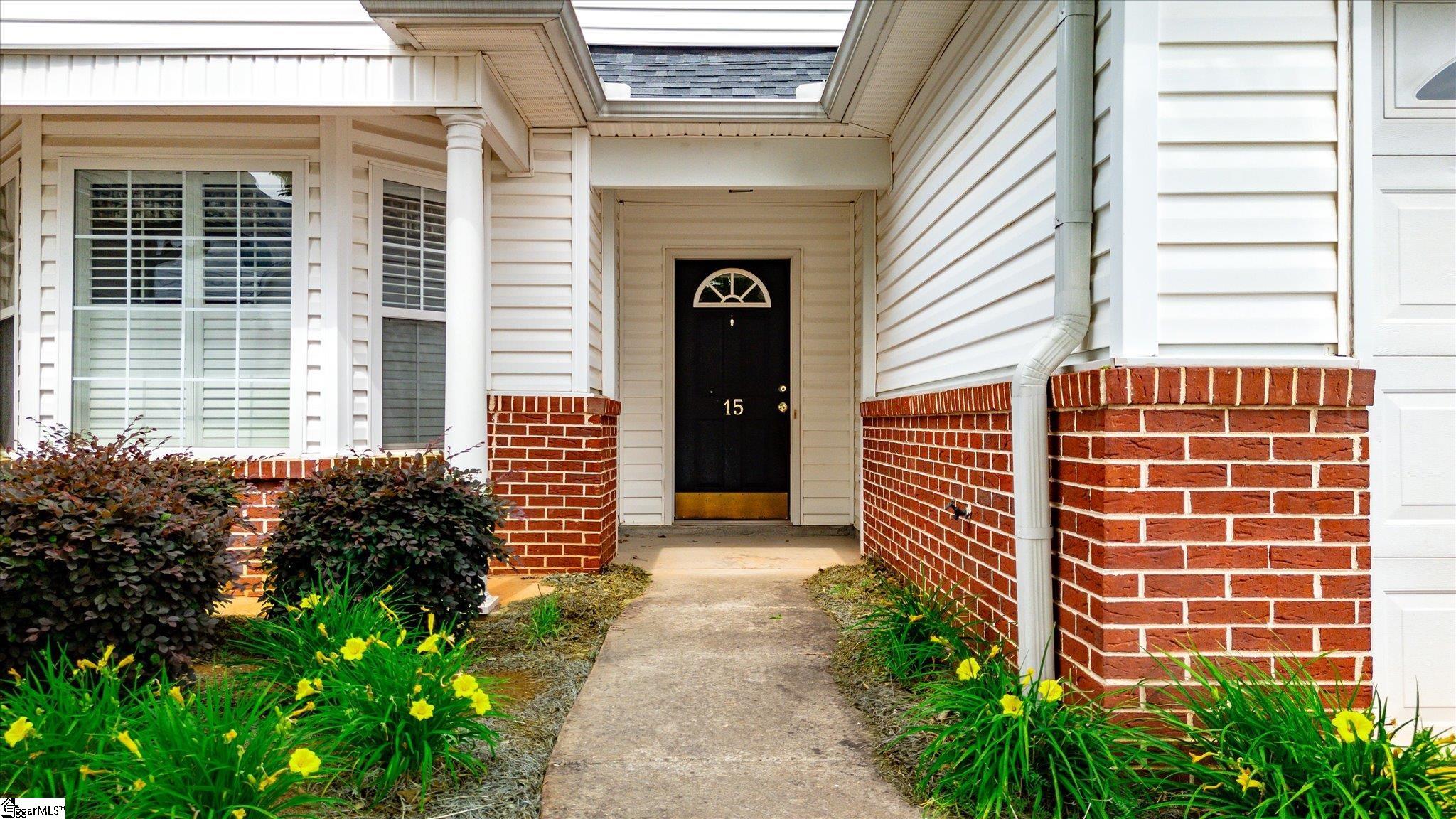 15 Cedar Rock Drive Property Photo 4