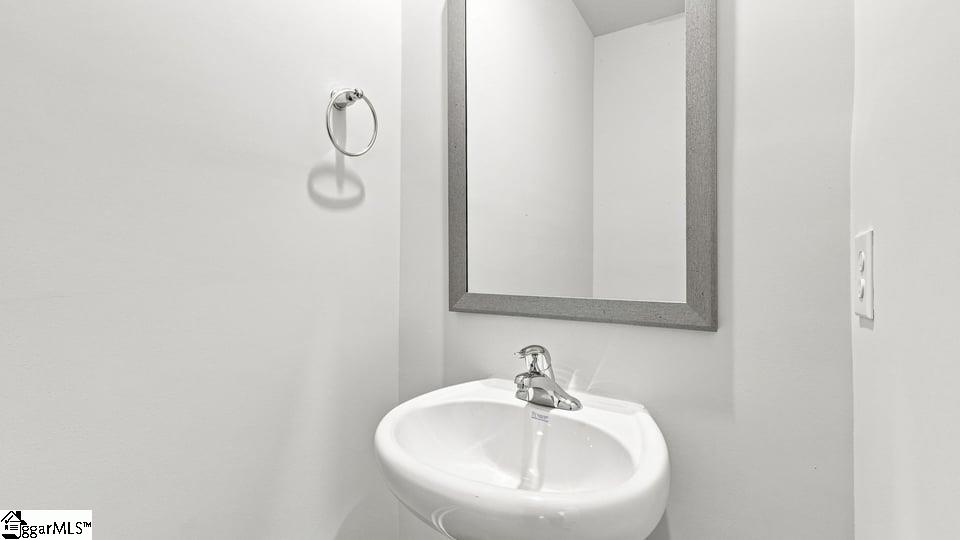 1611 Castlen Court Property Photo 8