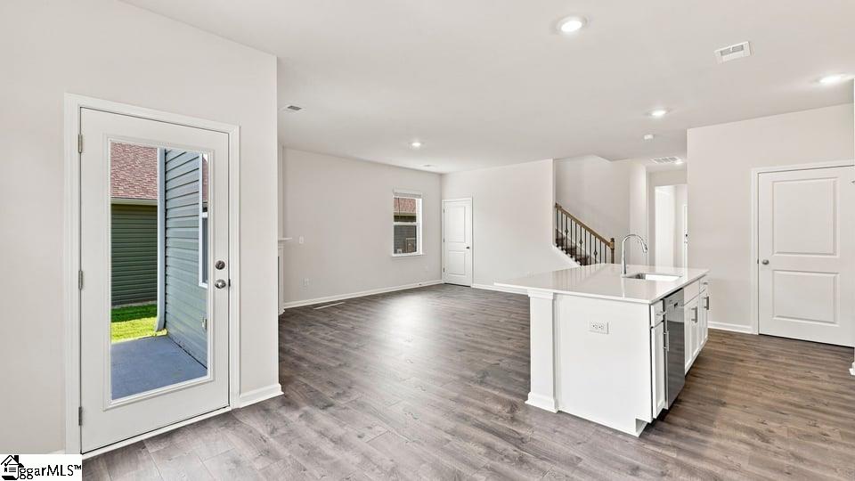 1611 Castlen Court Property Photo 13