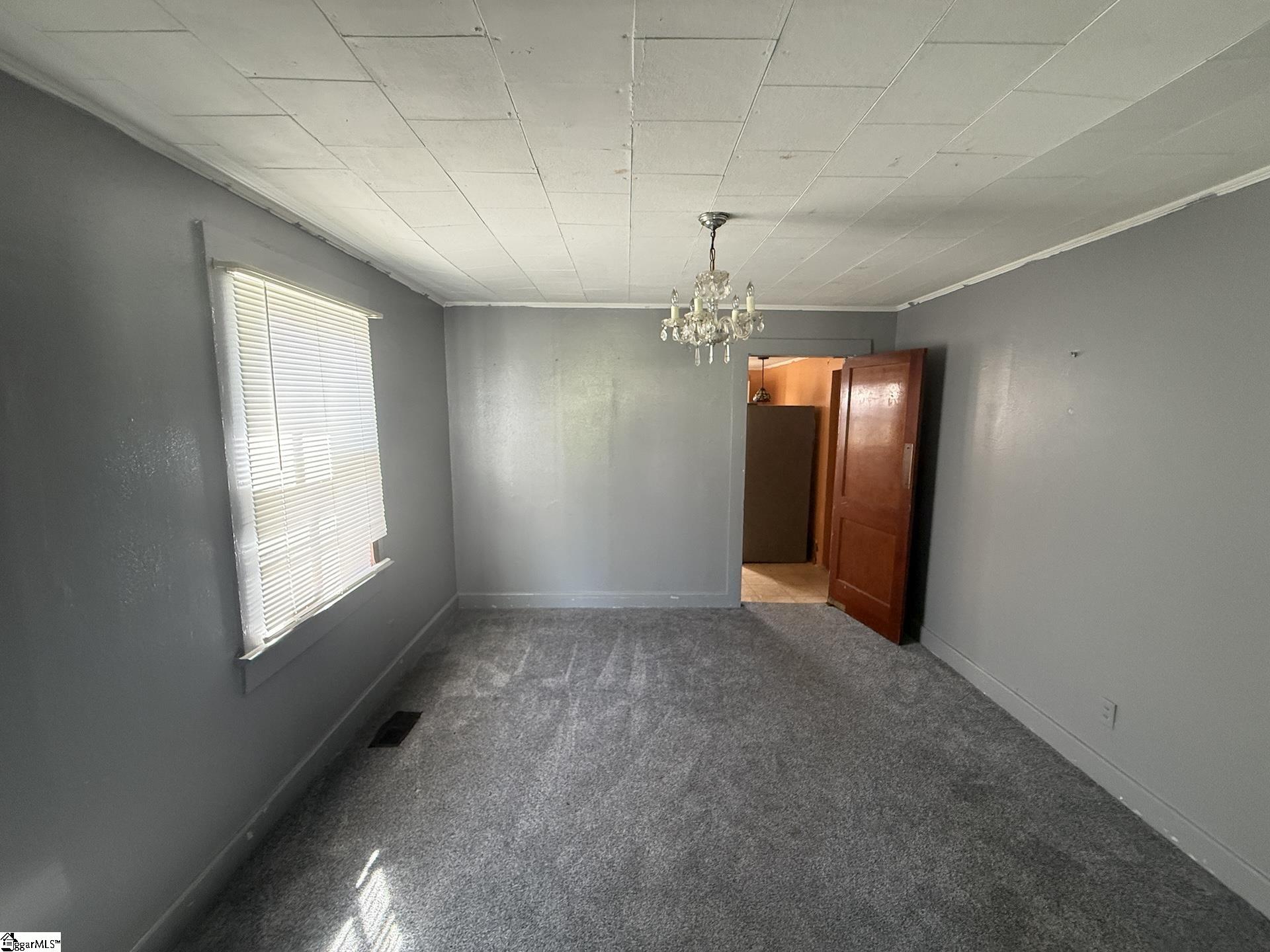 209 Oshields Street Property Photo 4
