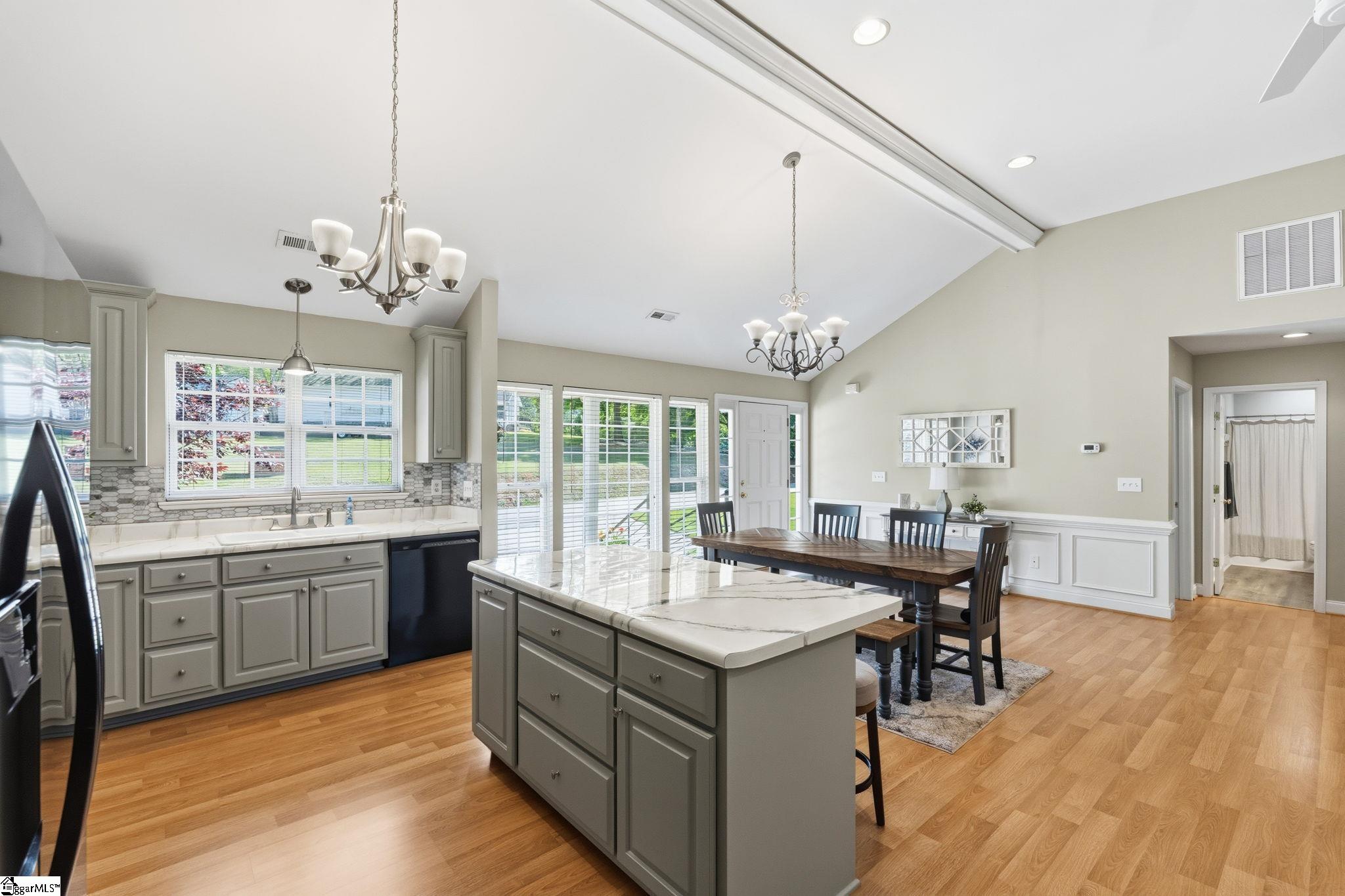 519 Island Point Road Property Photo 12
