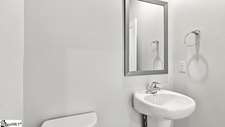 1612 Castlen Court Property Photo 9