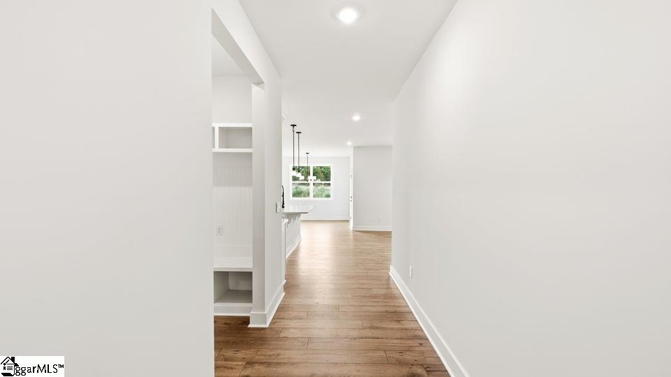 909 Valegro Drive Property Photo 5
