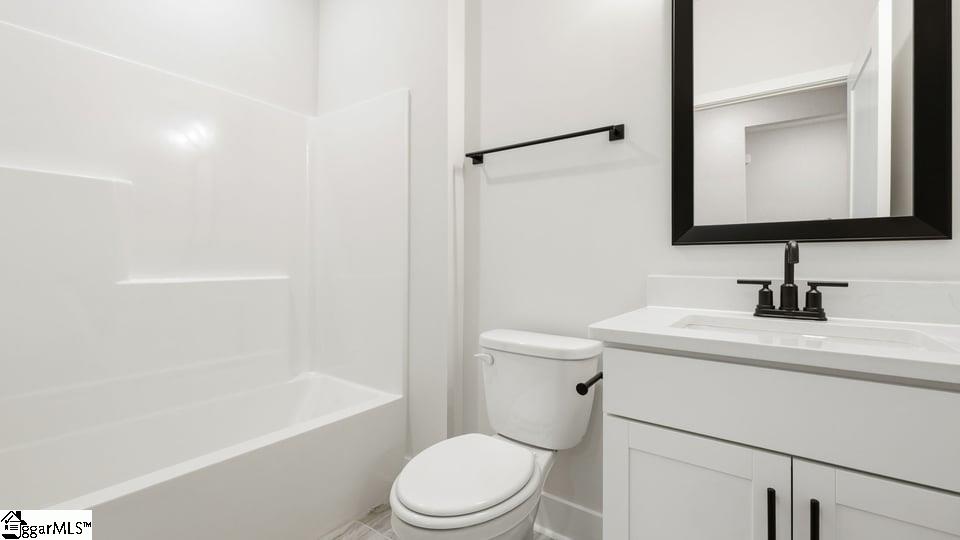 909 Valegro Drive Property Photo 9