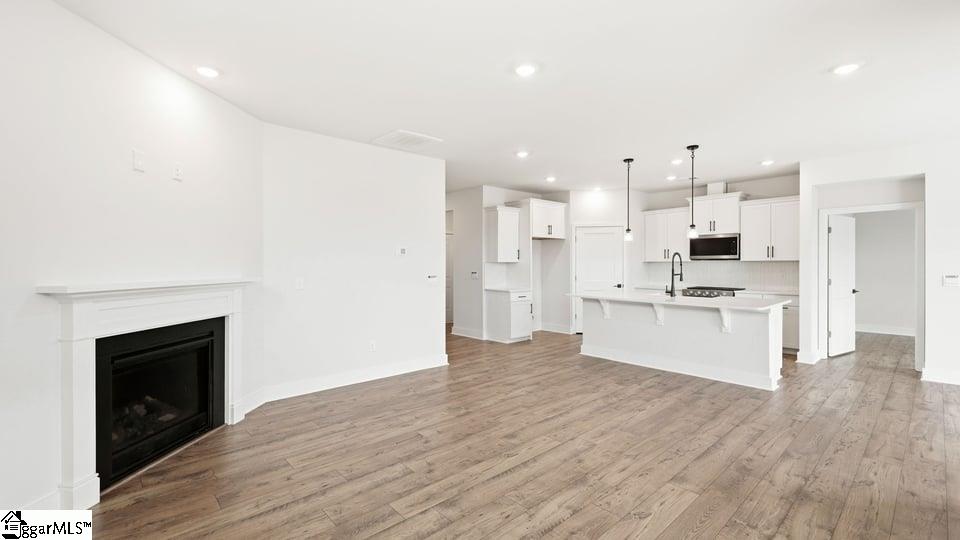 909 Valegro Drive Property Photo 14