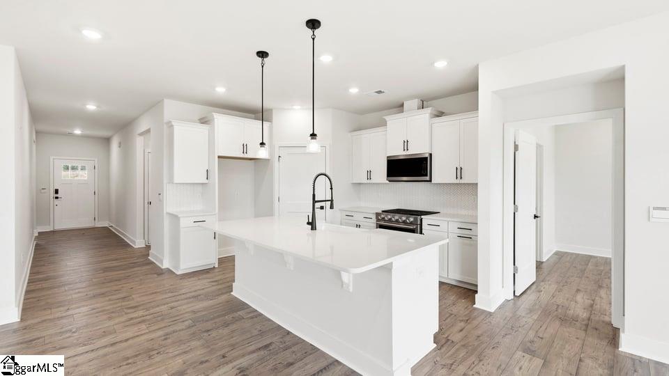 909 Valegro Drive Property Photo 16