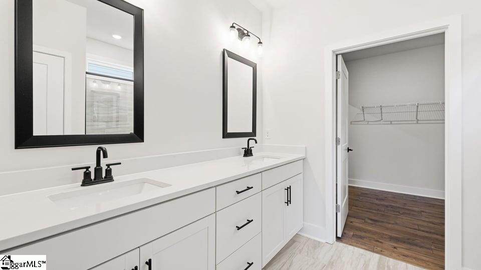 909 Valegro Drive Property Photo 28