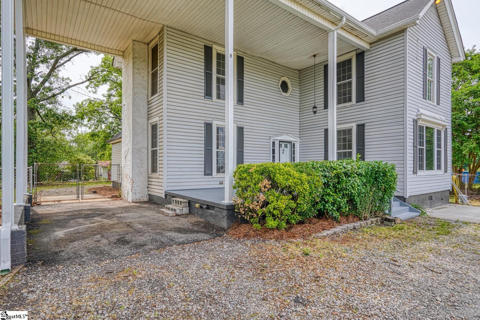 4279 N Blackstock Road Property Photo 2