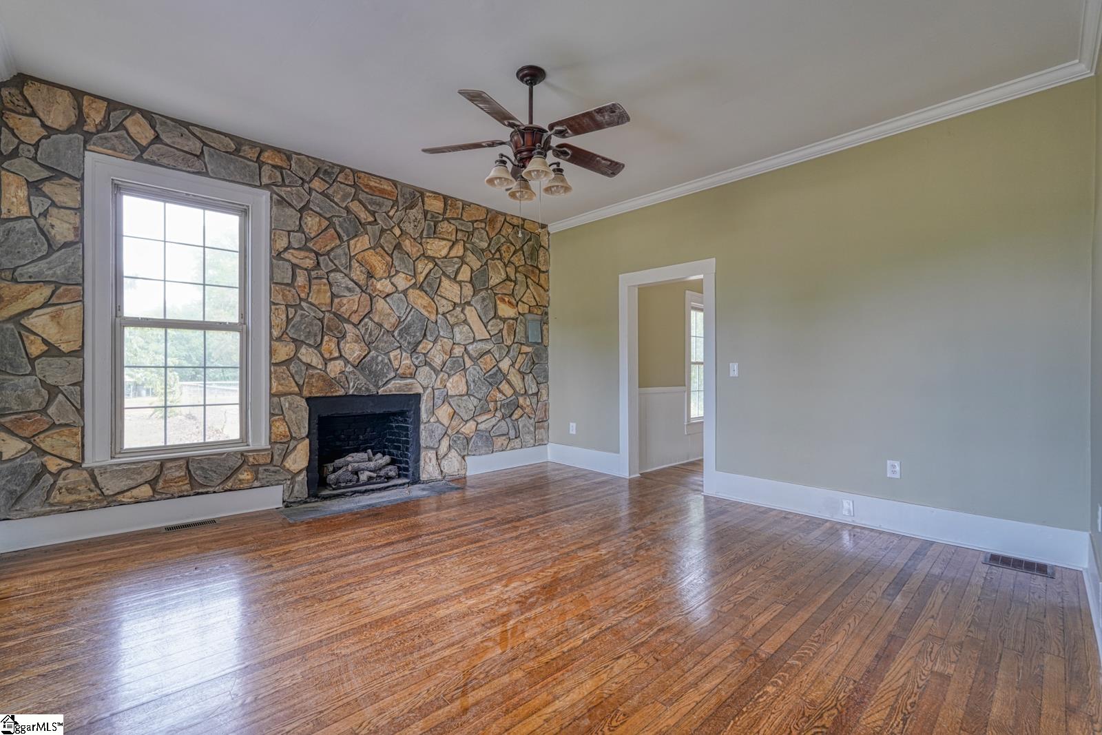 4279 N Blackstock Road Property Photo 5