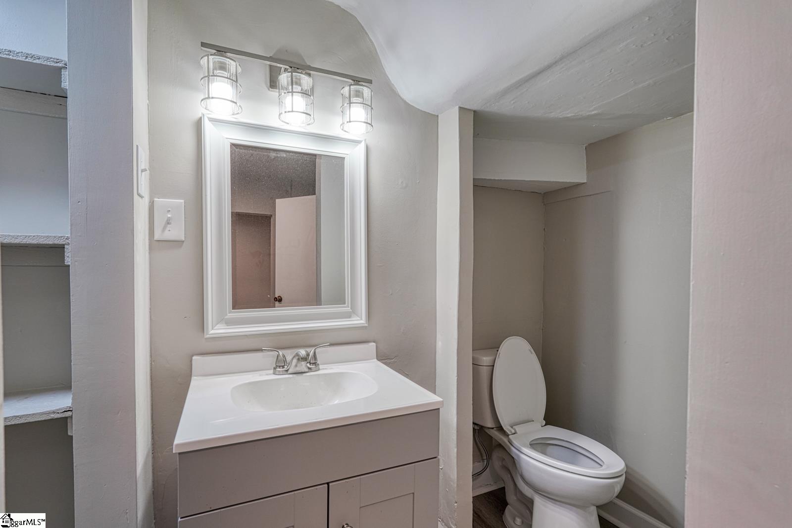 4279 N Blackstock Road Property Photo 14