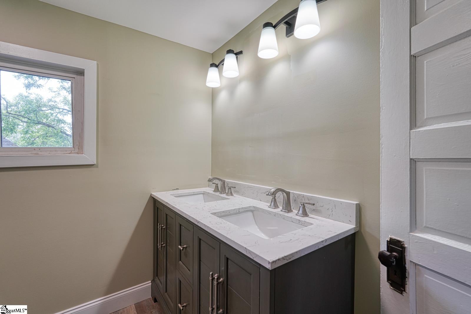 4279 N Blackstock Road Property Photo 27