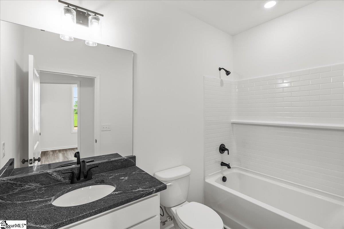 188 Hunter Ridge Drive Property Photo 6