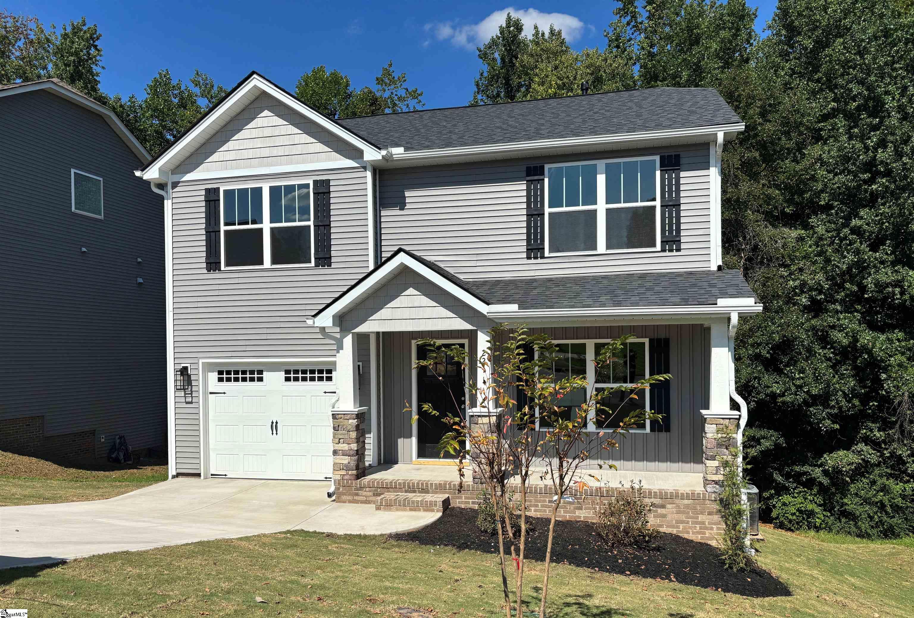 221 Juniper Leaf Way Property Photo 1