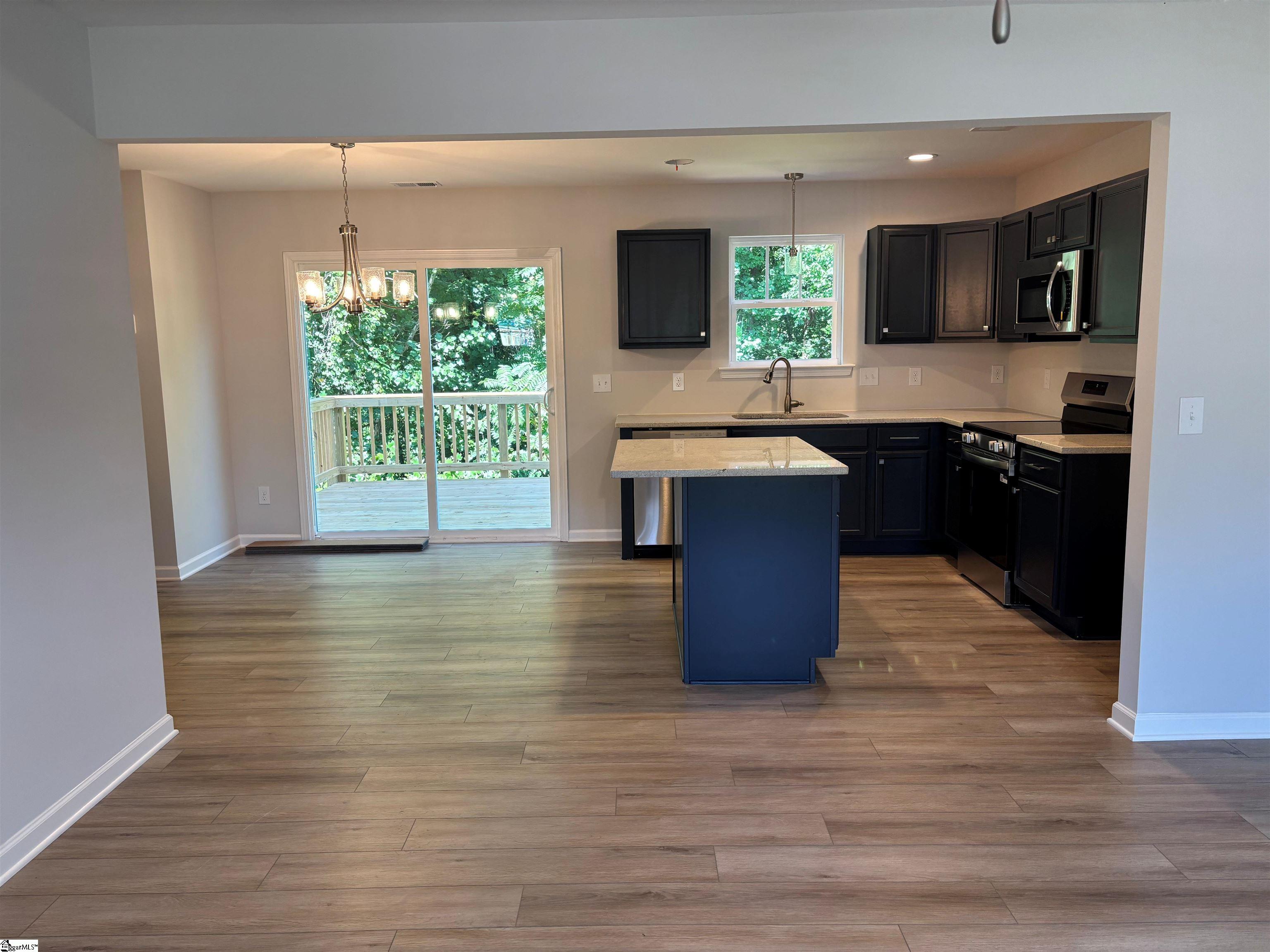 215 Juniper Leaf Way Property Photo 5