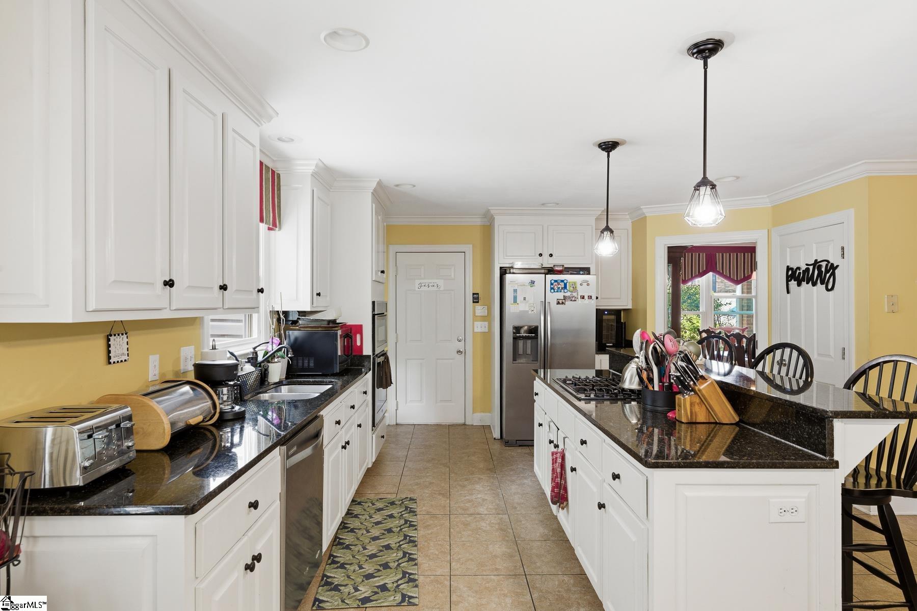 2 Meadow Springs Lane Property Photo 15