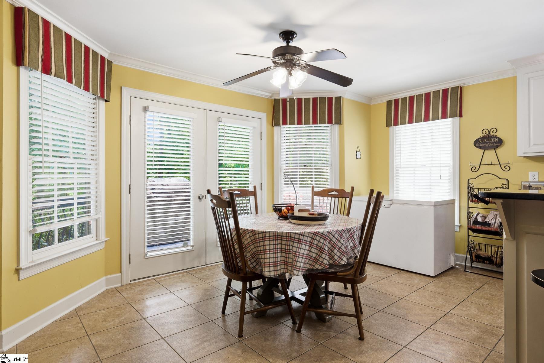 2 Meadow Springs Lane Property Photo 19