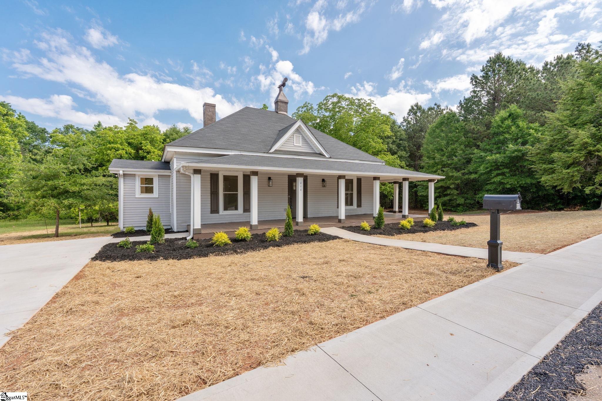 444 W Peachtree Street Property Photo 9