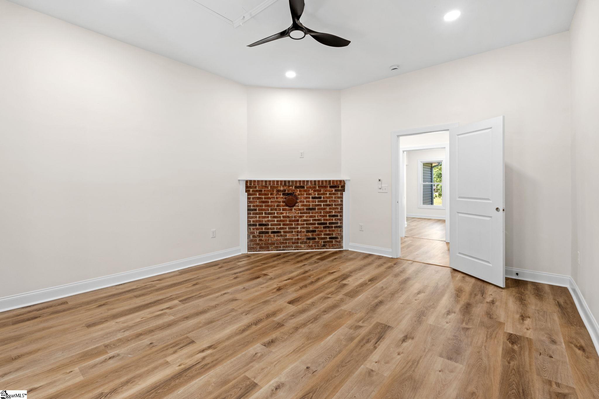 444 W Peachtree Street Property Photo 25