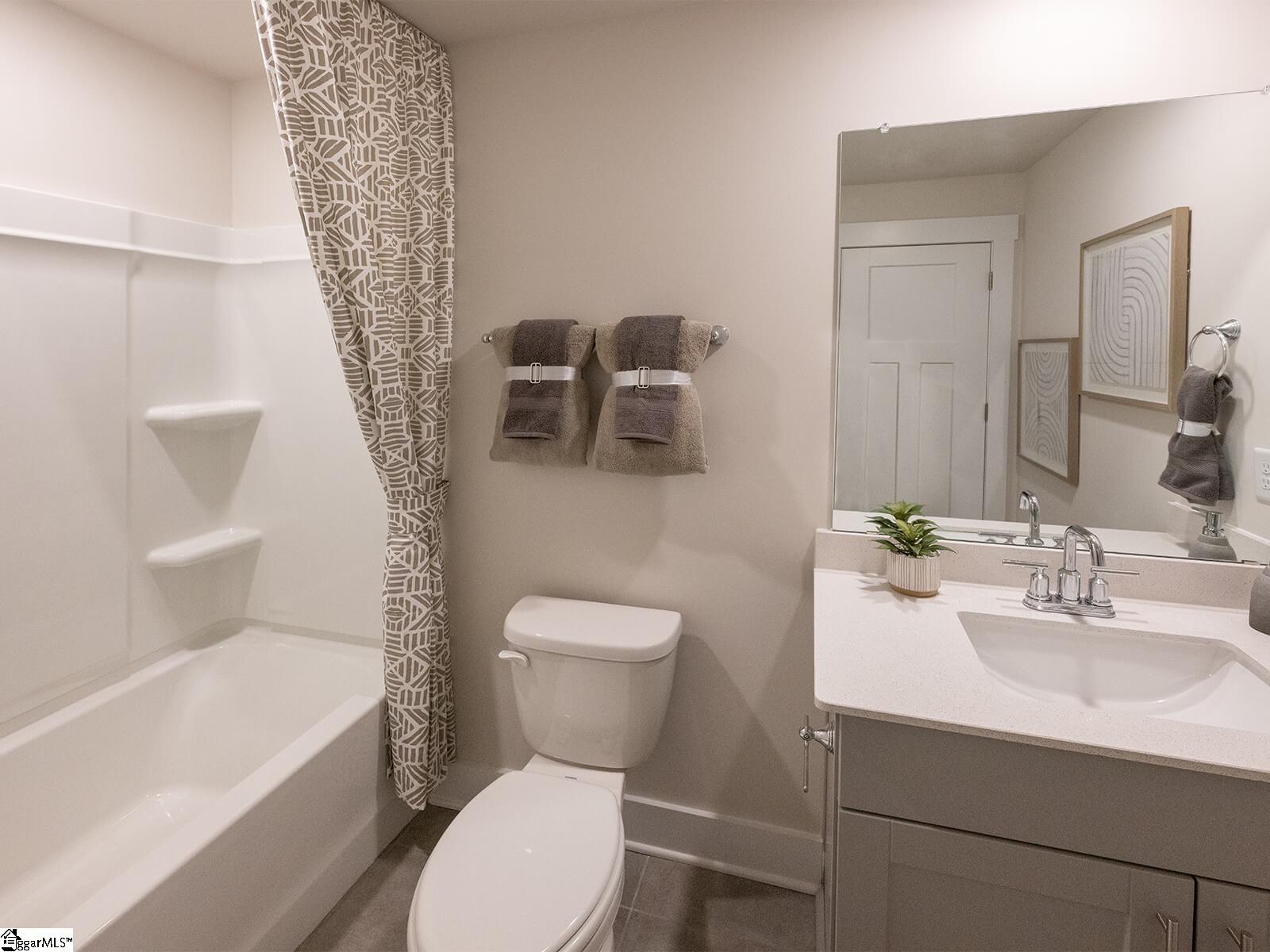 985 Penfold Pointe Pointe Property Photo 3
