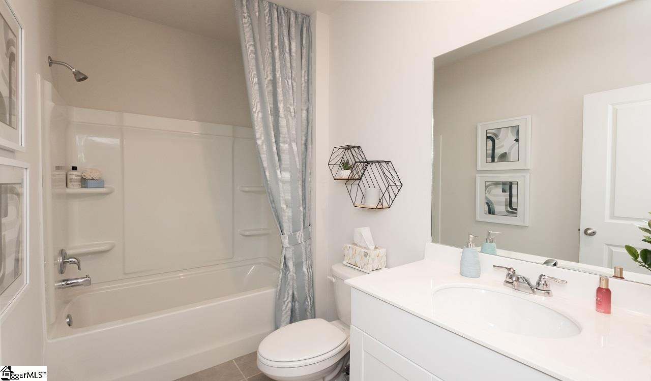 989 Penfold Pointe Pointe Property Photo 7
