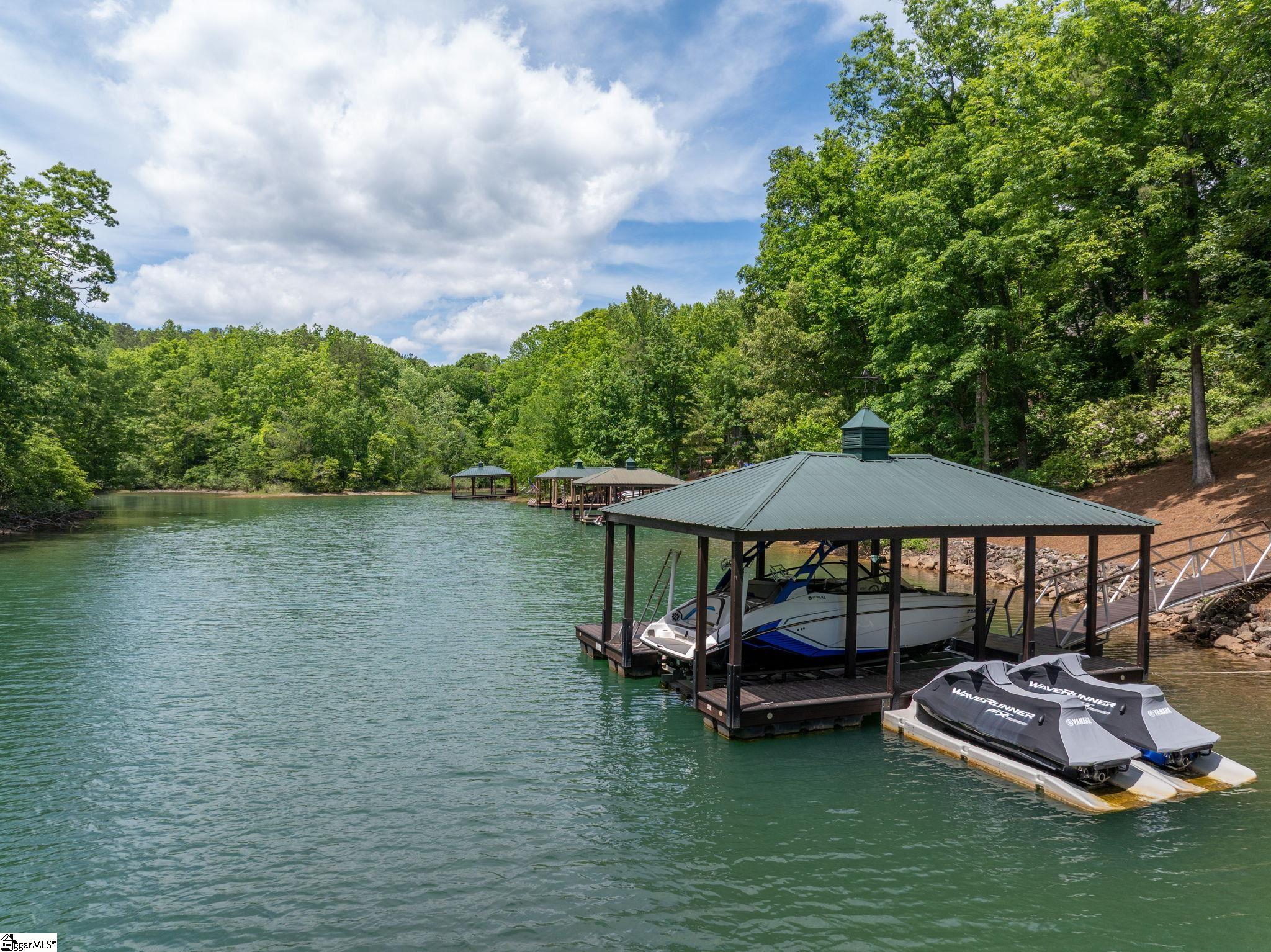 734 Placid Cove Property Photo 4