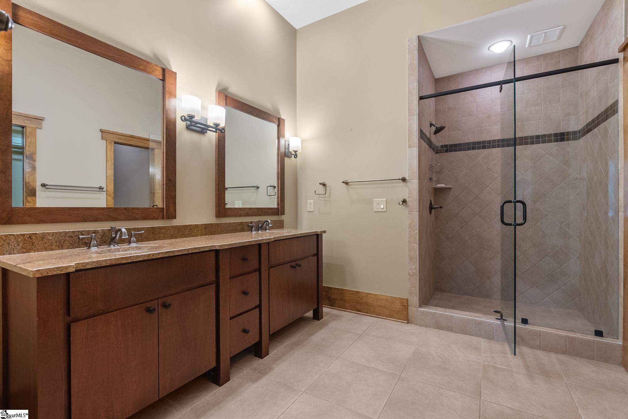 734 Placid Cove Property Photo 43