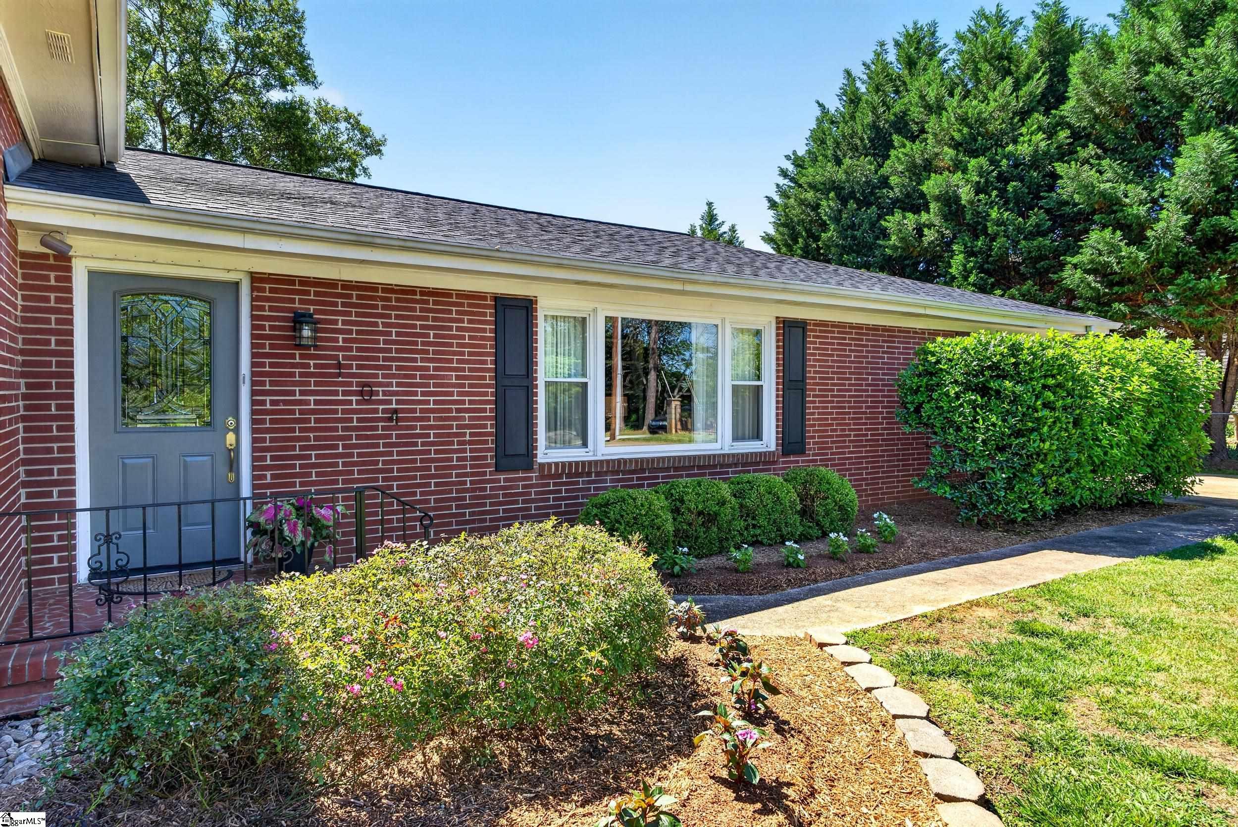 104 Central Avenue Property Photo 6