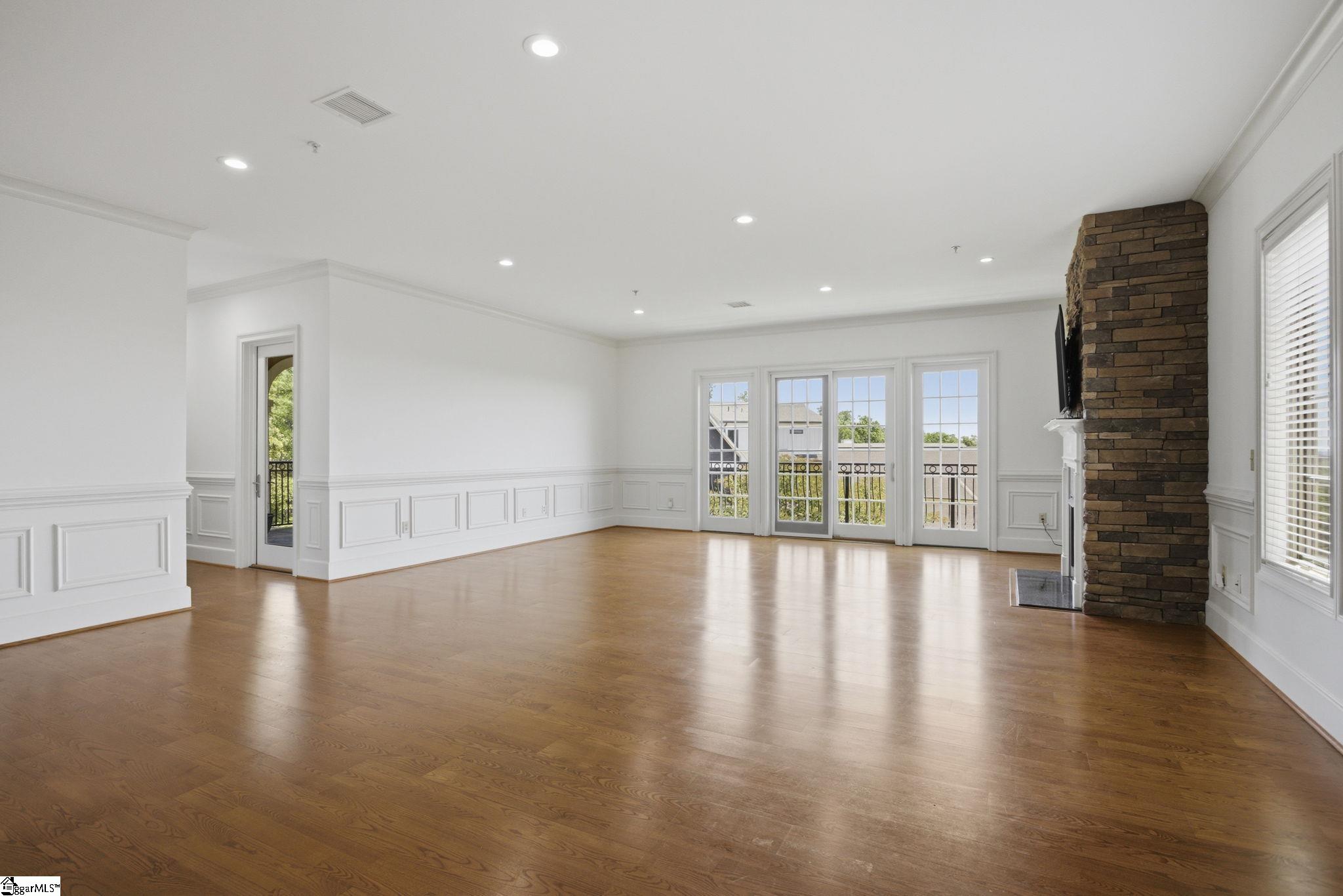 701 Montebello Drive Property Photo 4