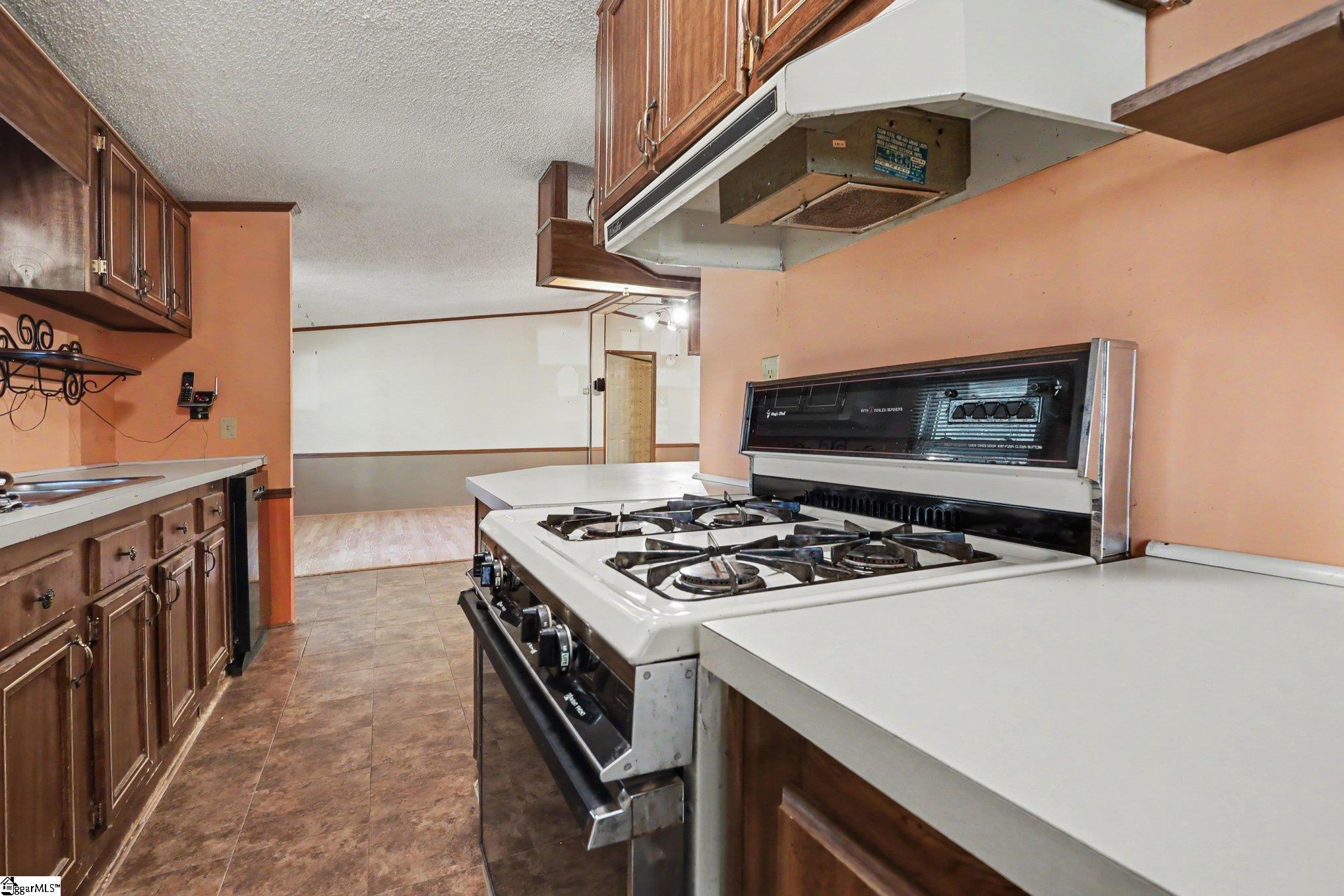 68 Walnut Drive Property Photo 10