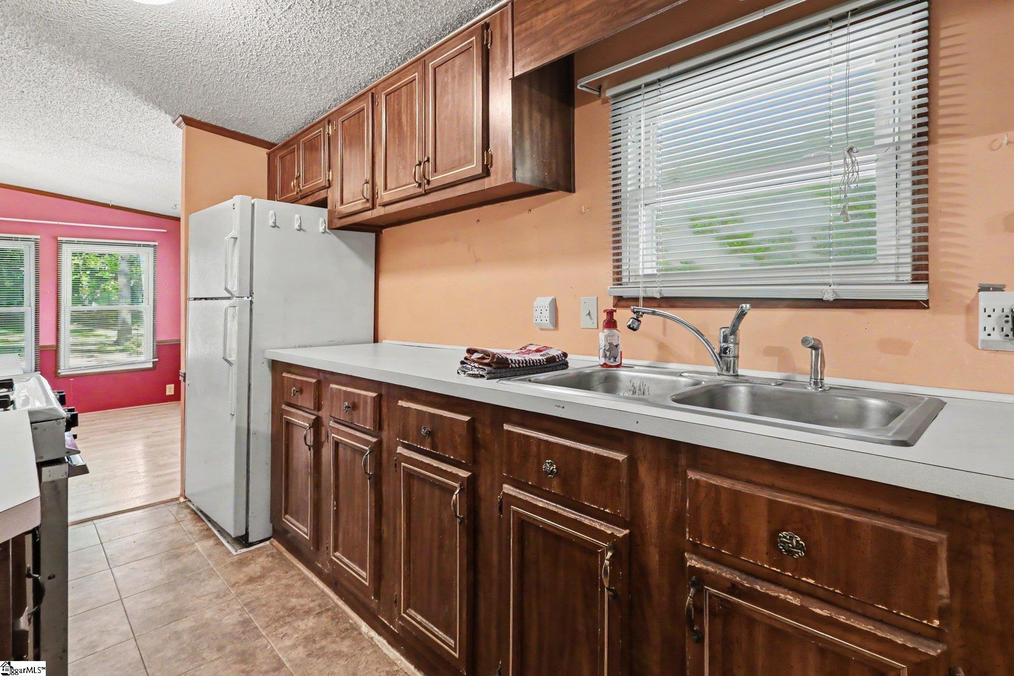 68 Walnut Drive Property Photo 12