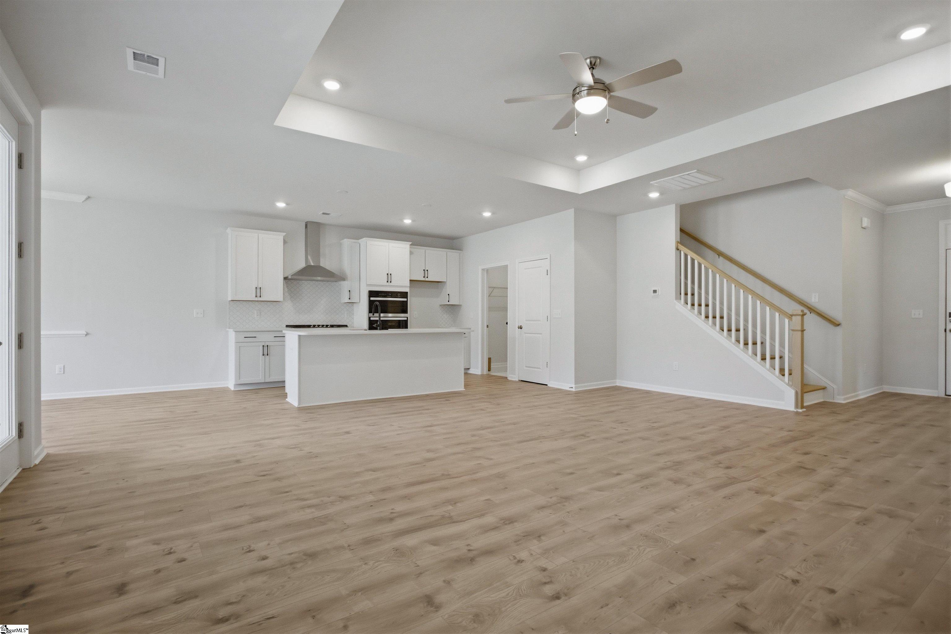 340 Goldenrod Court Property Photo 6