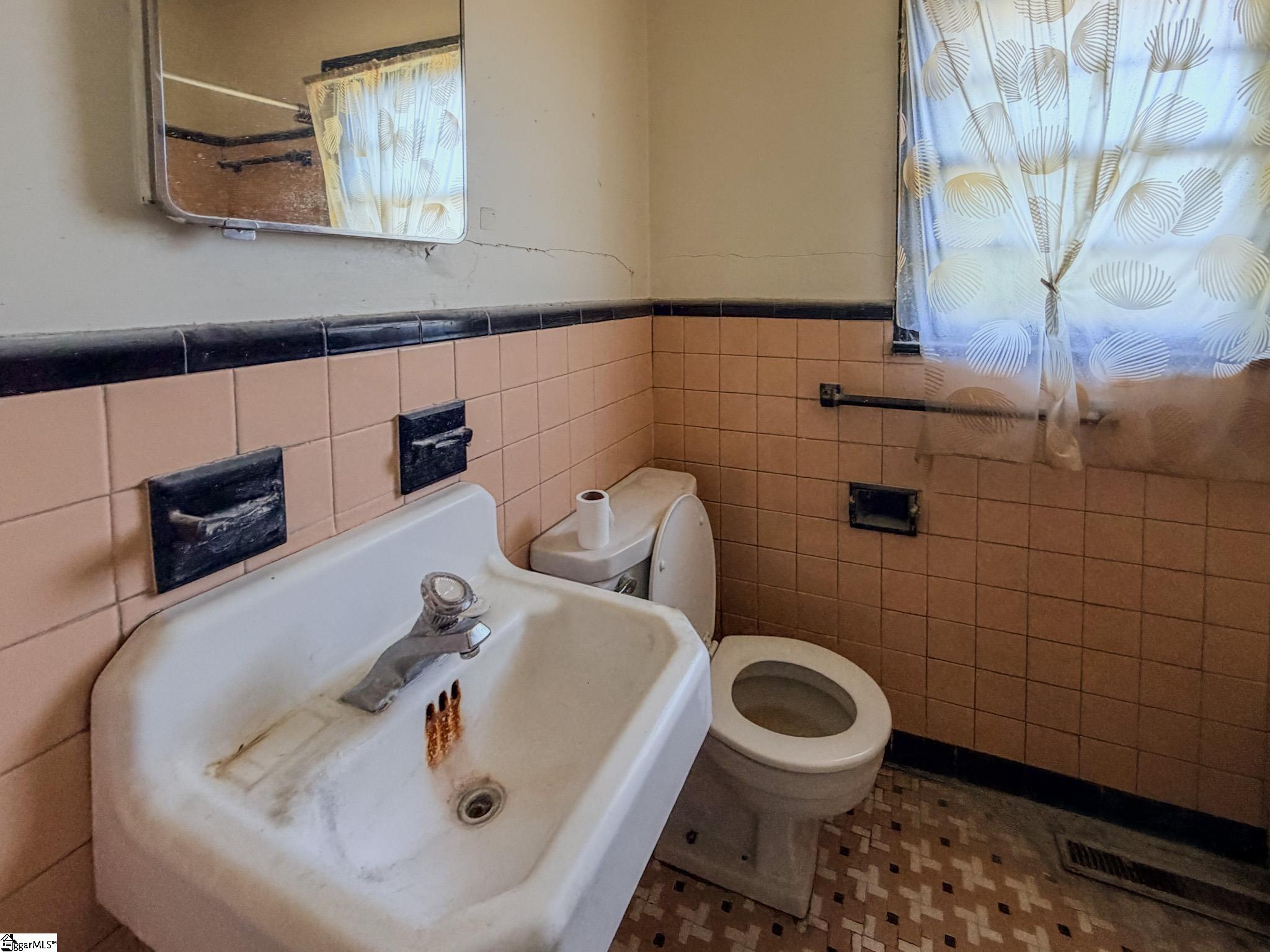 929 Mt Gallant Drive Property Photo 8