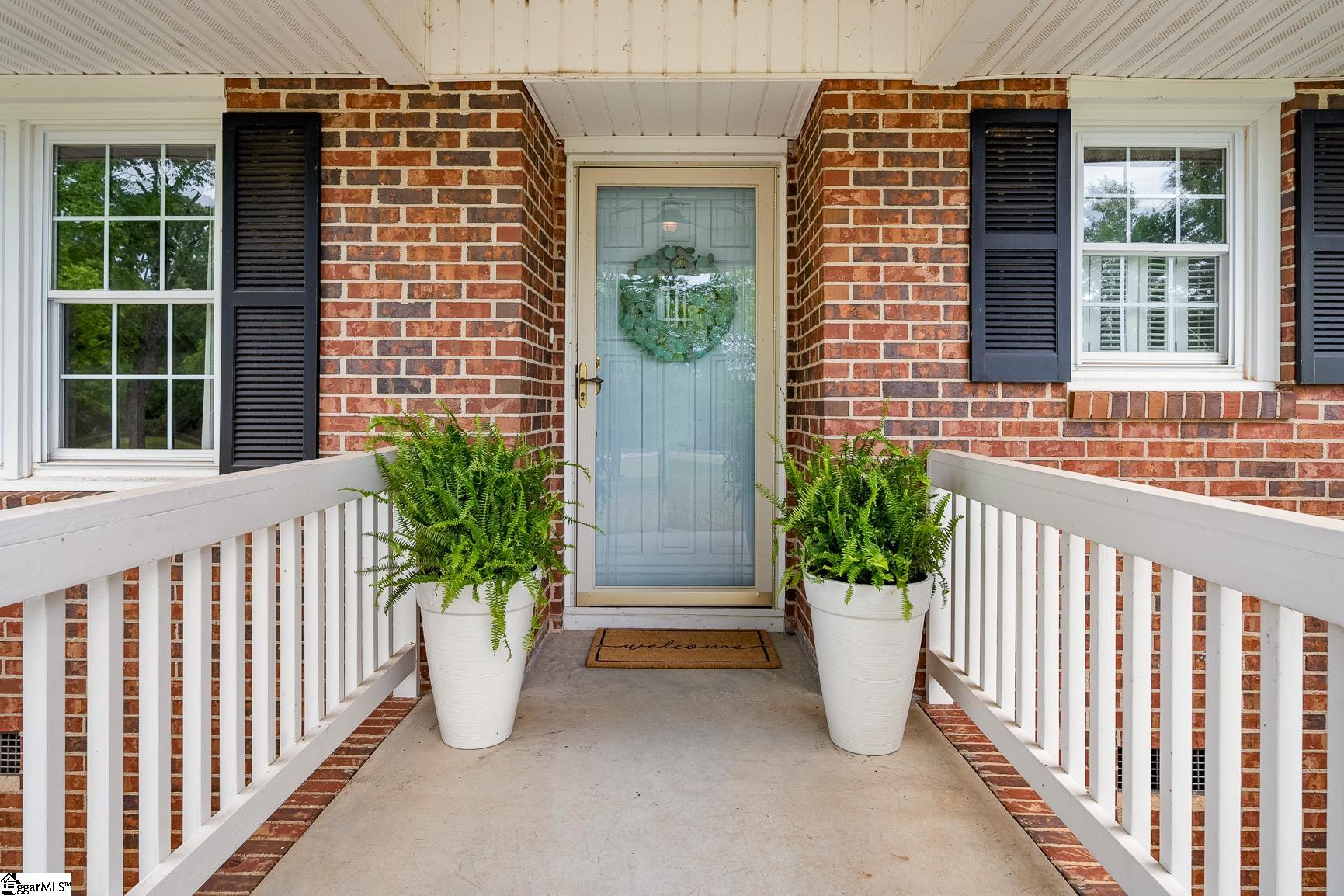 915 Cricket Lane Property Photo 4