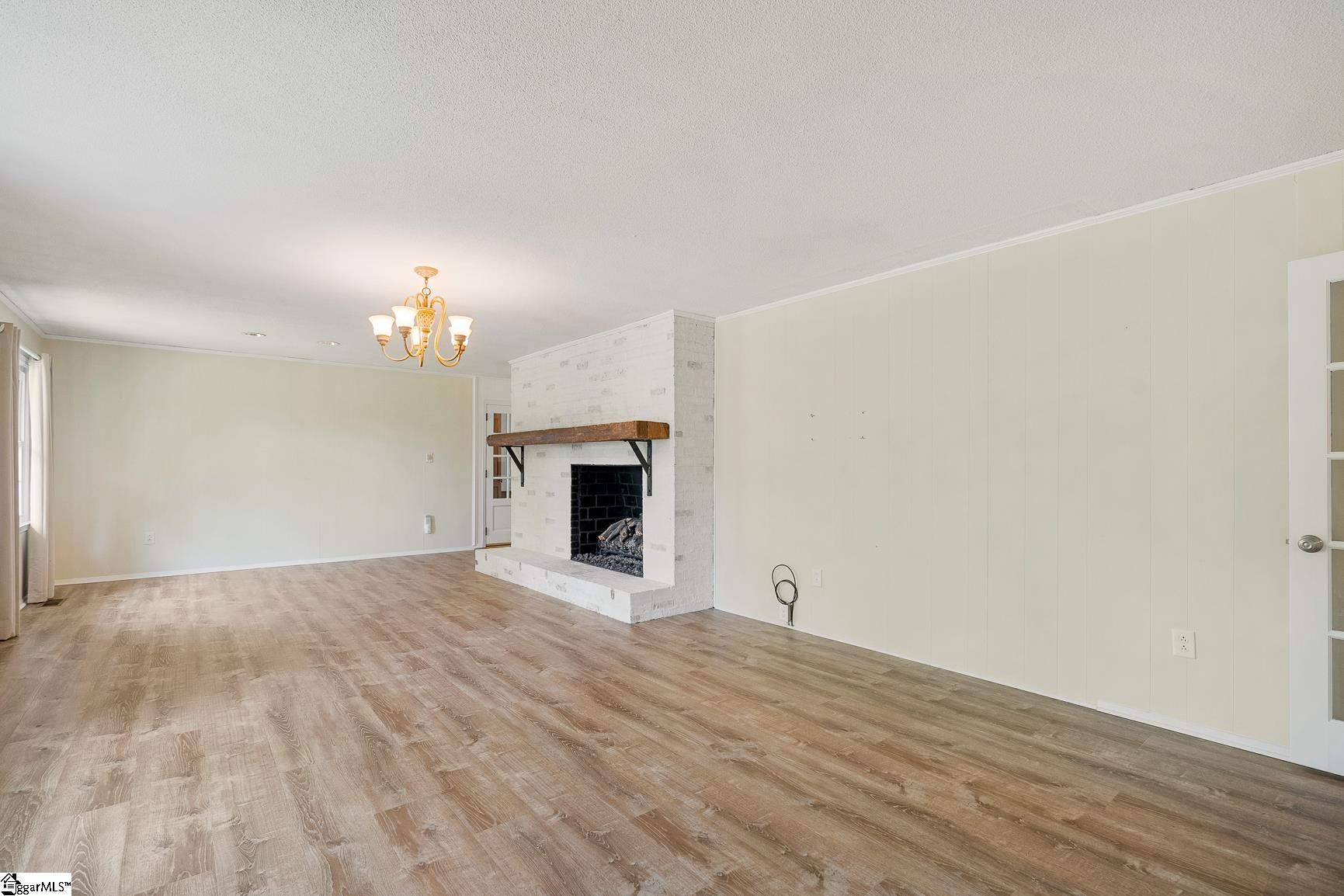 915 Cricket Lane Property Photo 6