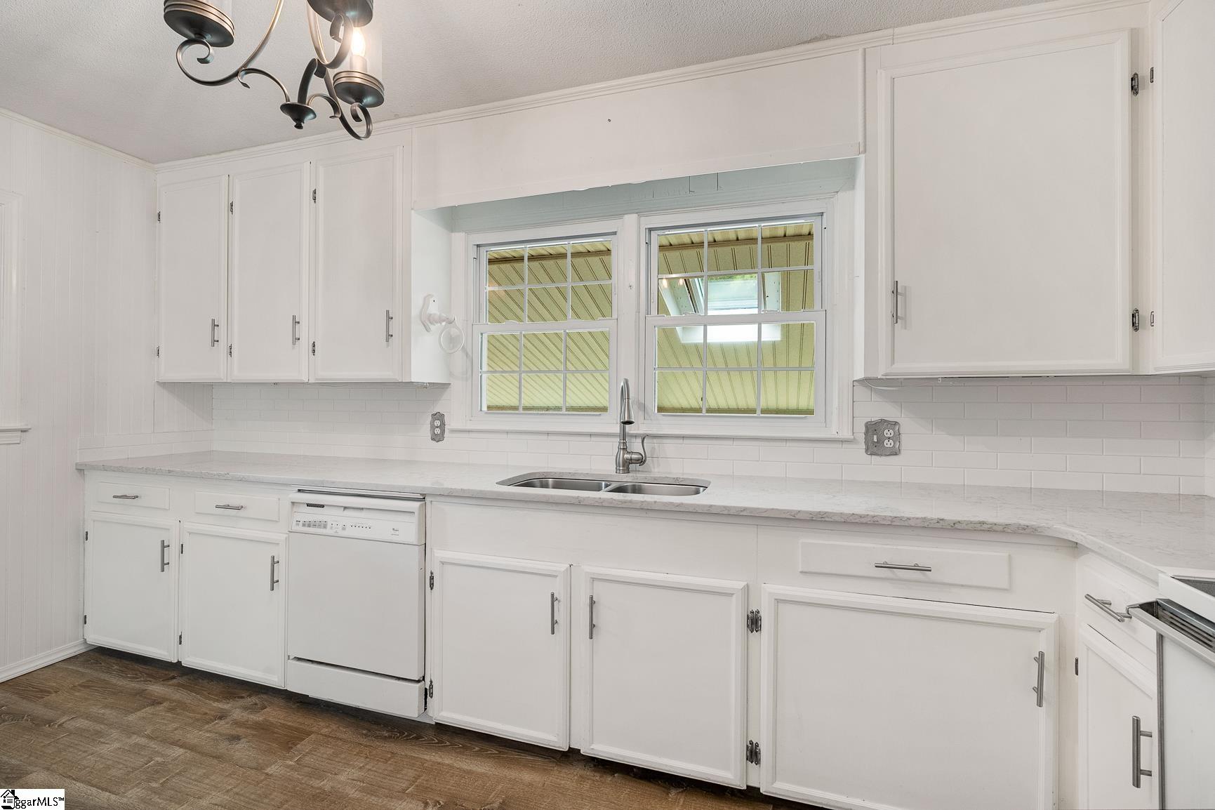 915 Cricket Lane Property Photo 14