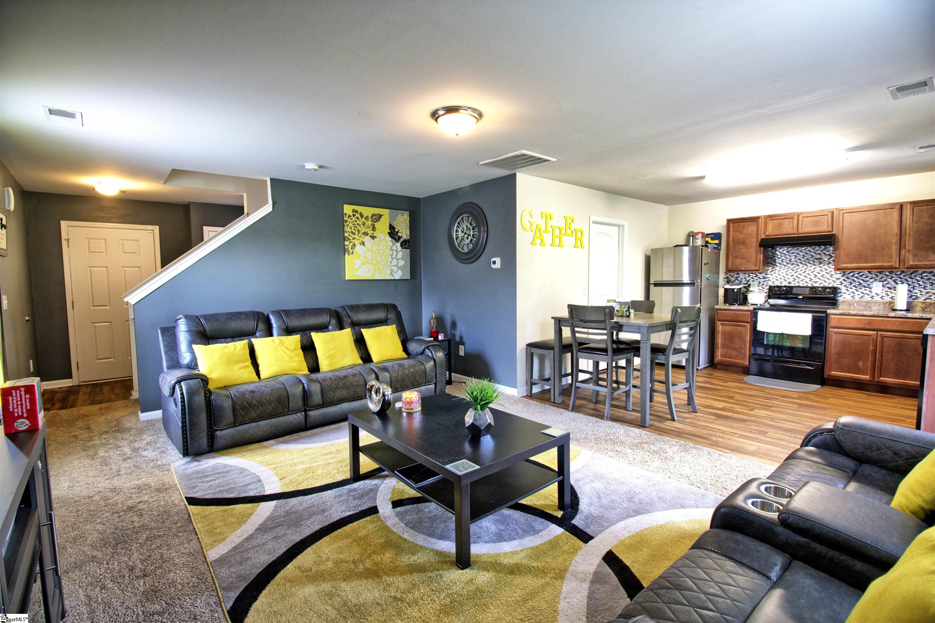111 Botany Drive Property Photo 4