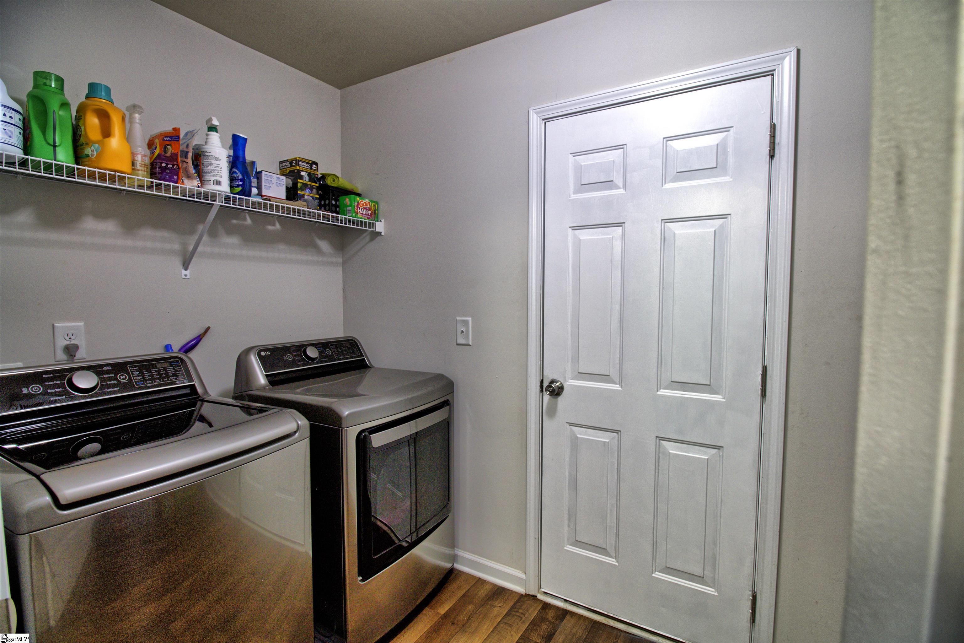 111 Botany Drive Property Photo 8