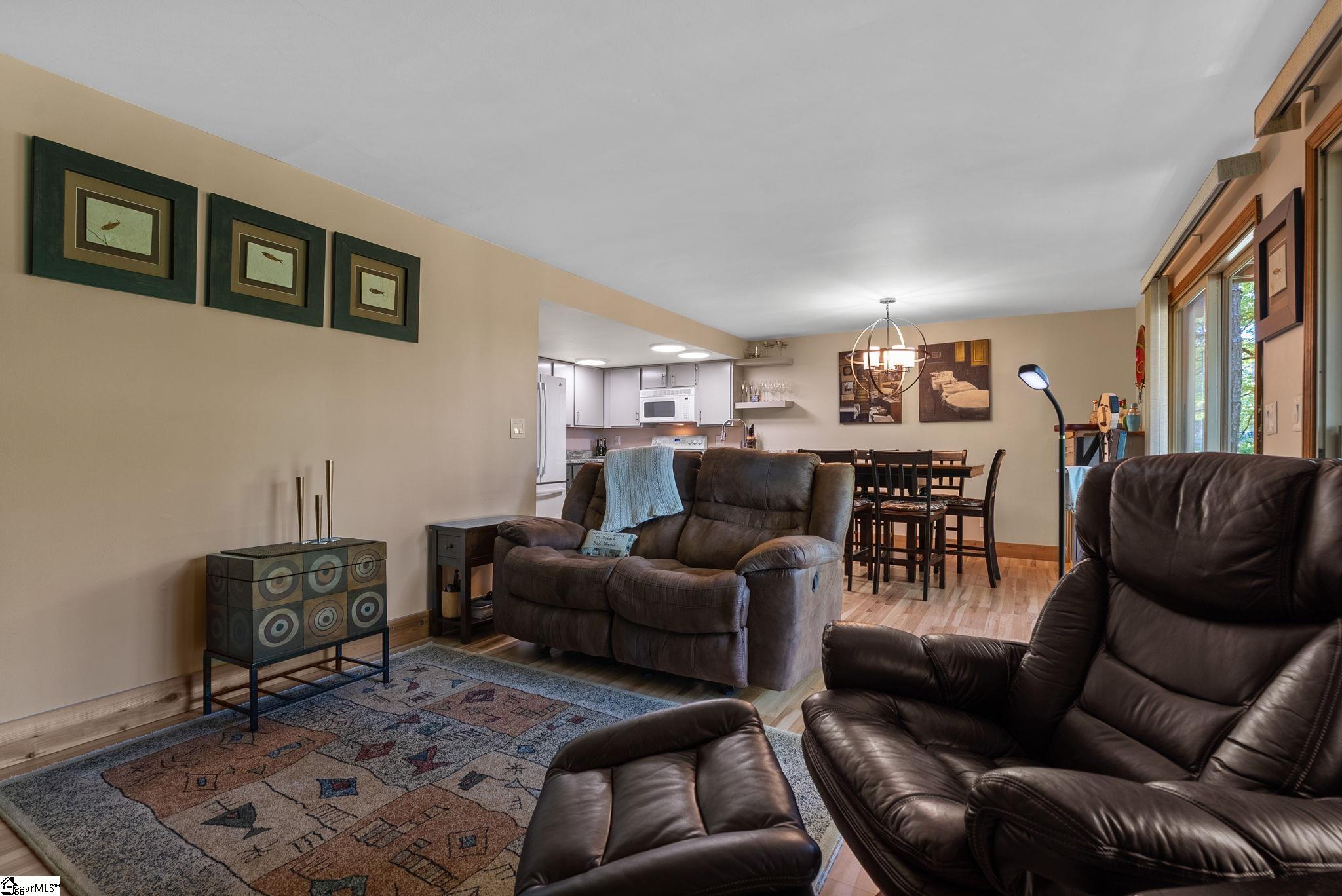1592075 Property Photo 13