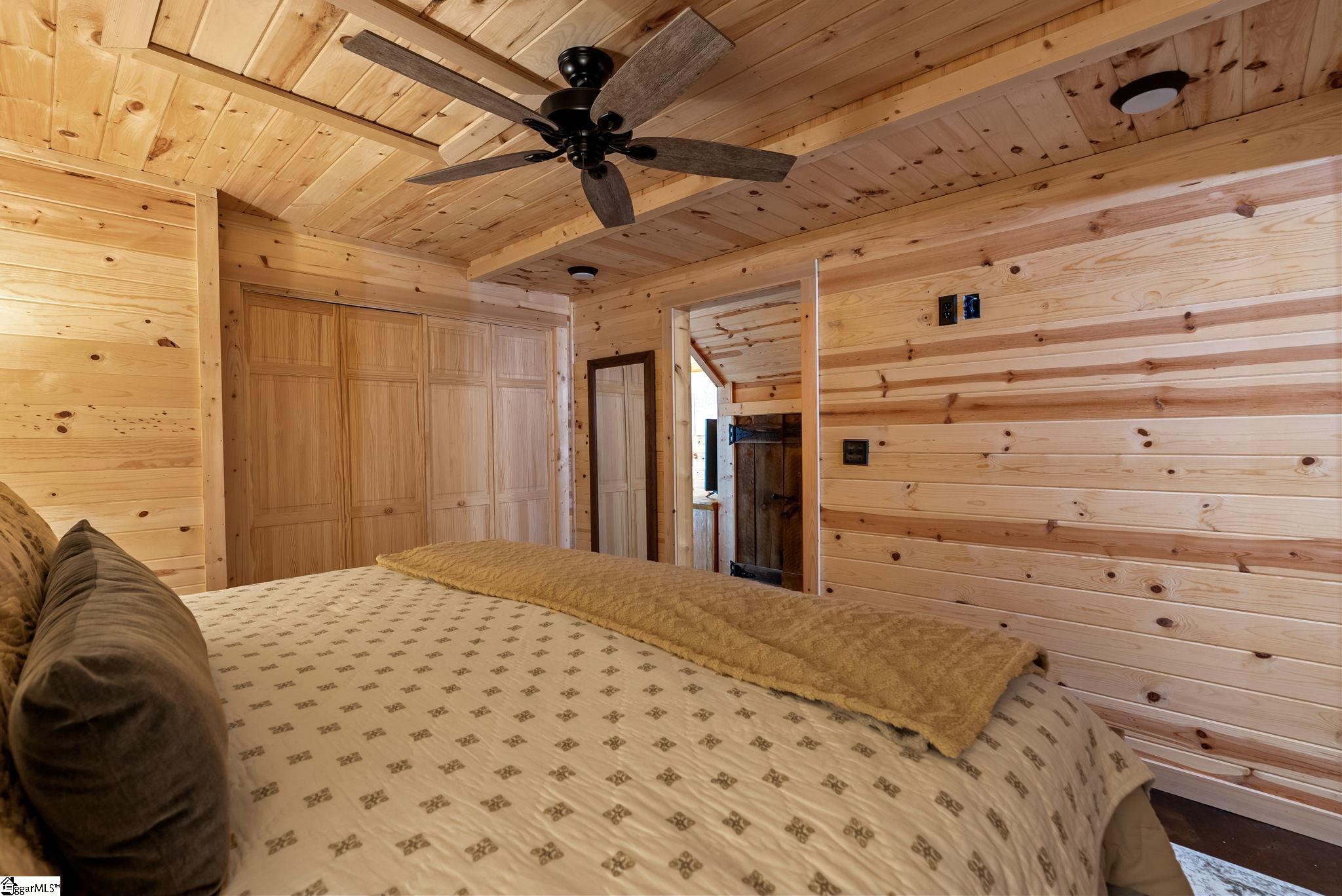 1592125 Property Photo 33