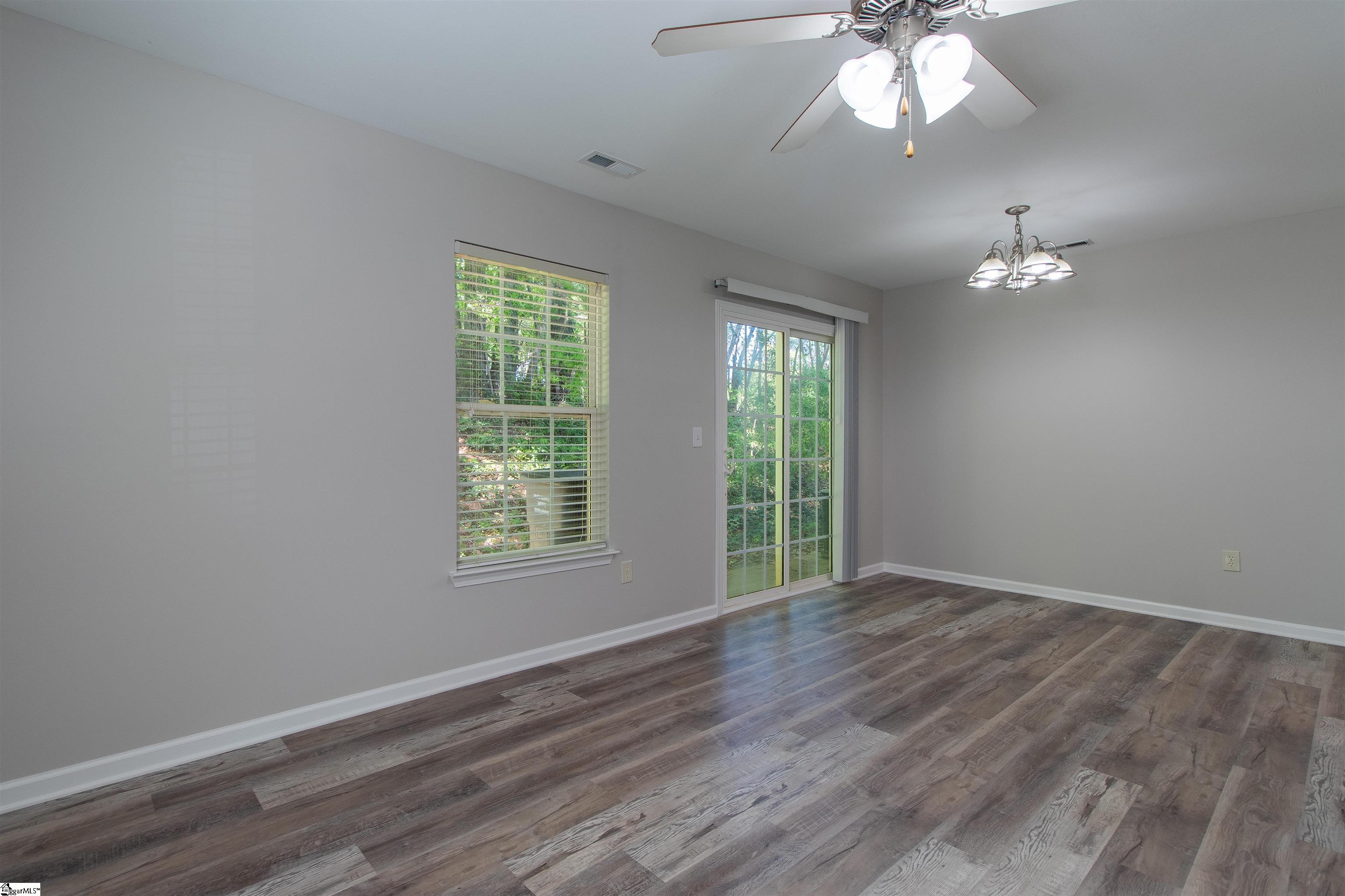 20 Greensboro Court Property Photo 5