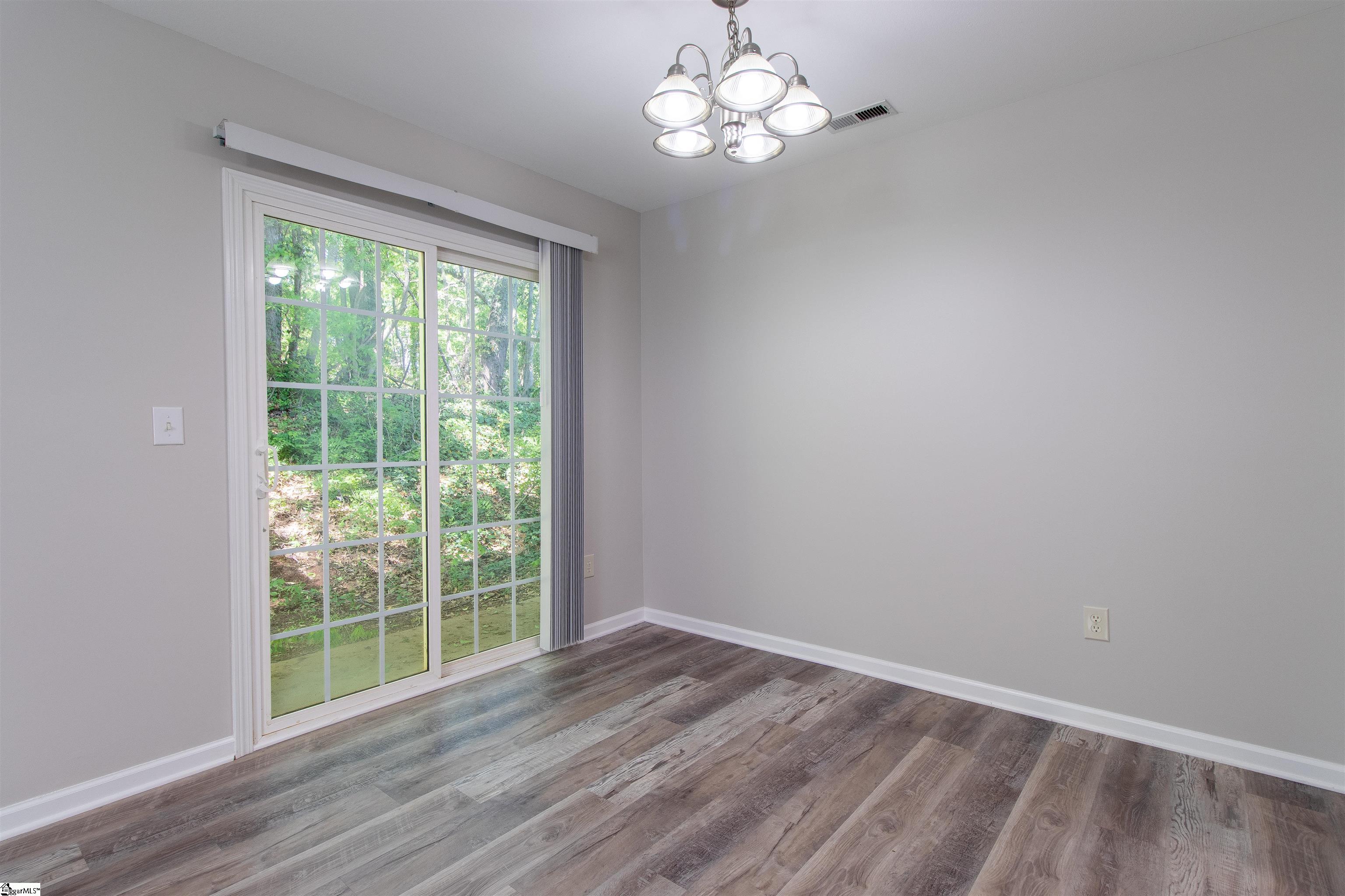 20 Greensboro Court Property Photo 6