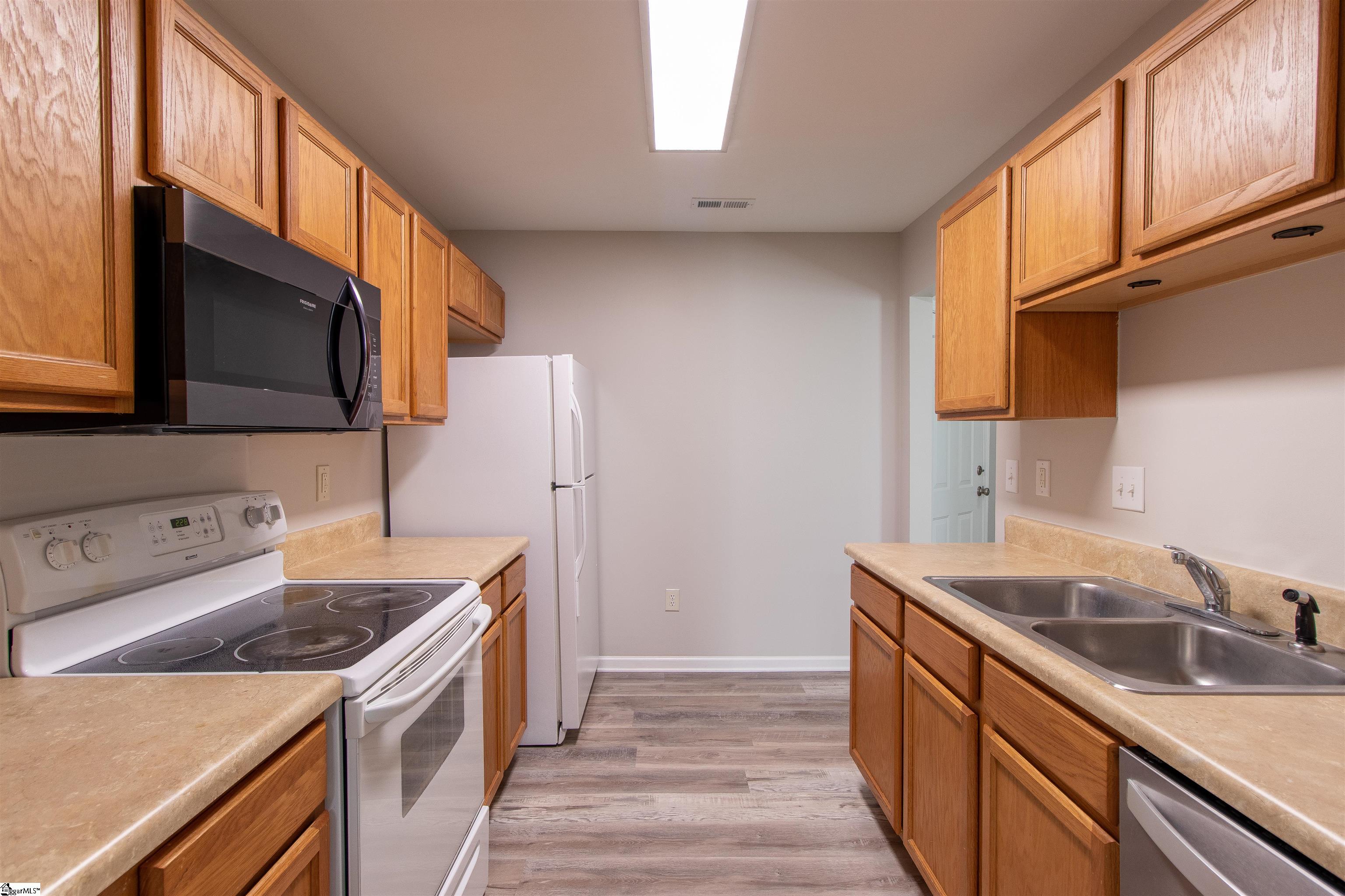 20 Greensboro Court Property Photo 8