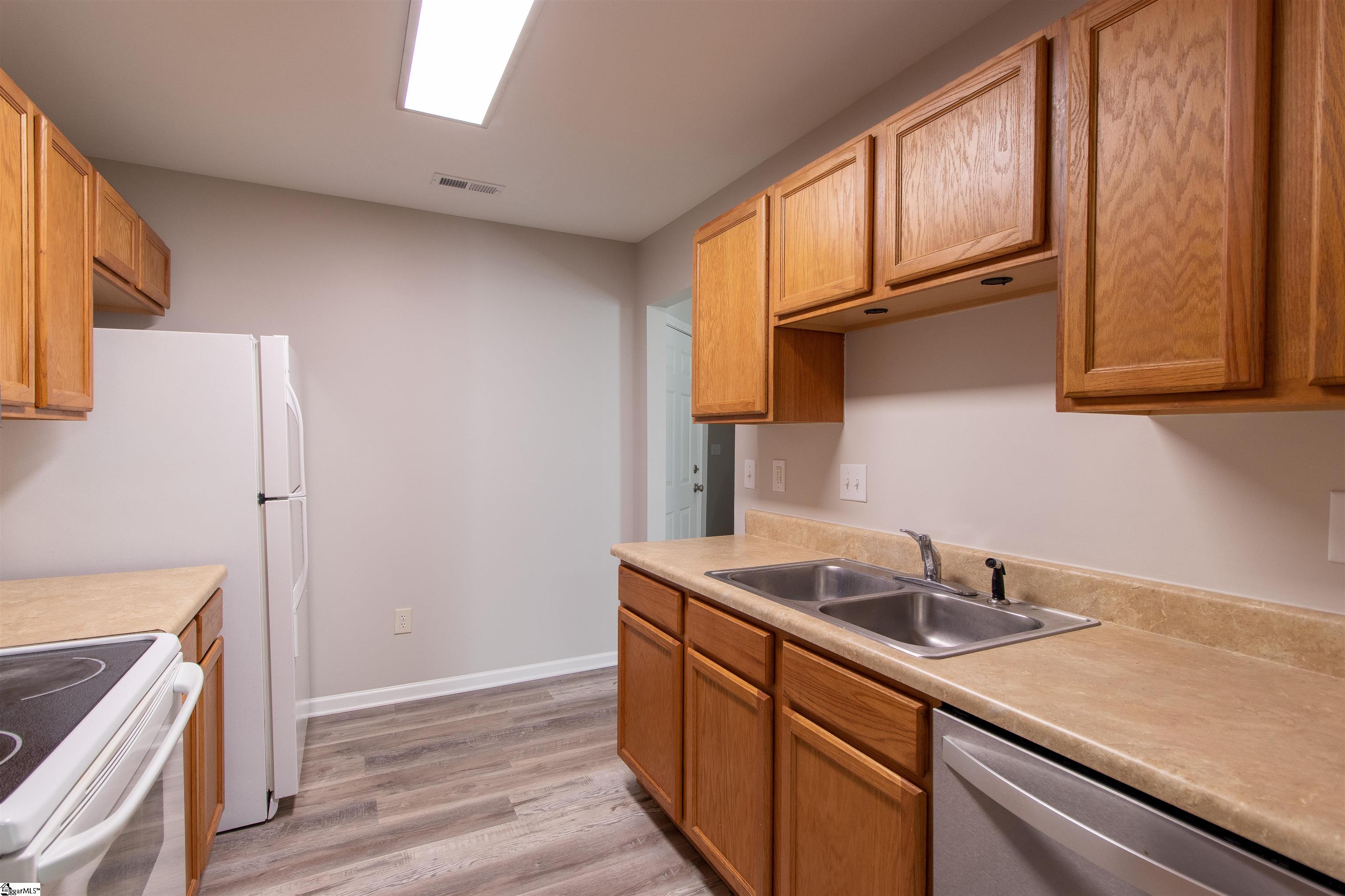 20 Greensboro Court Property Photo 9